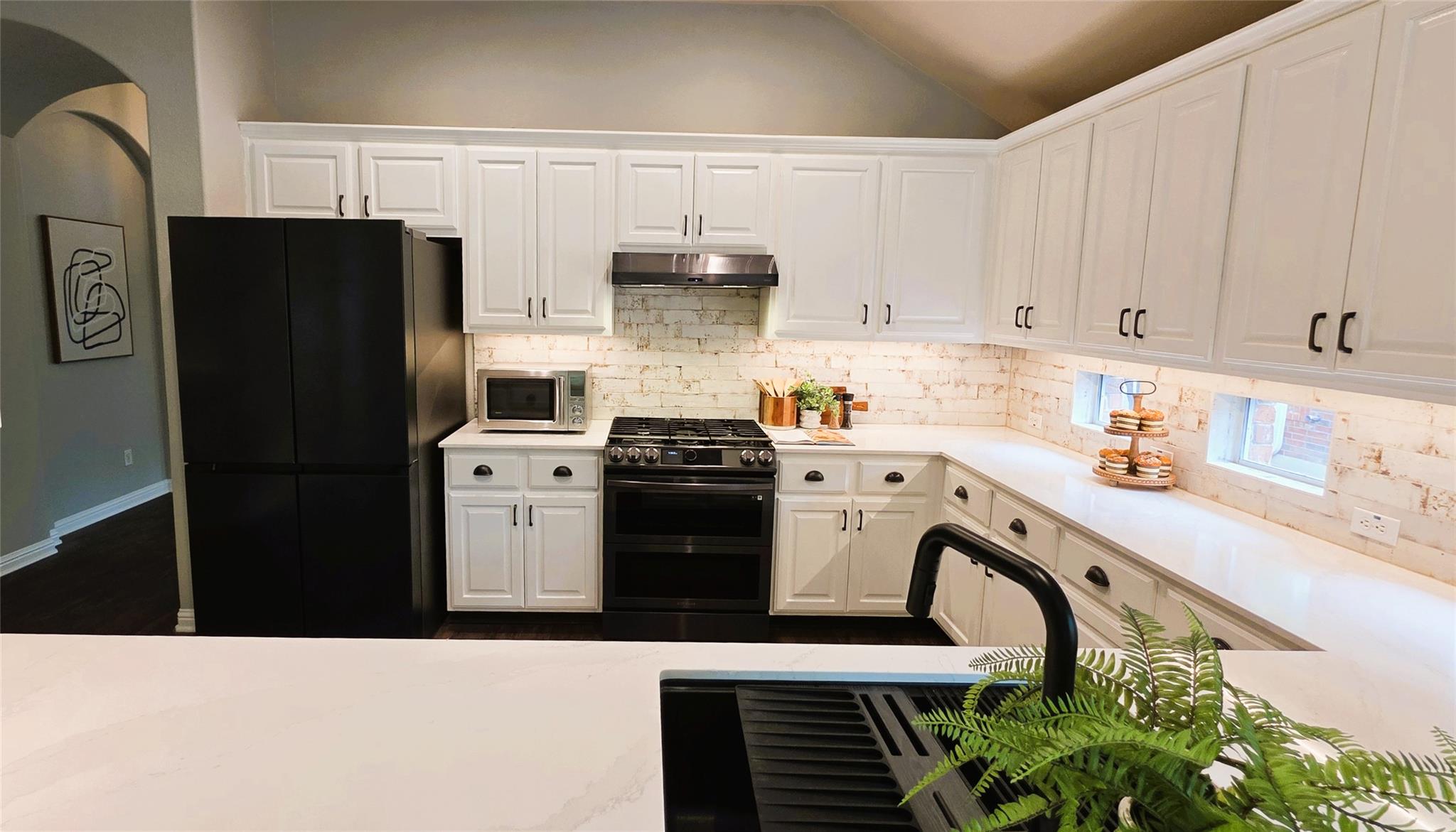 10004 Crater Lake Pass, Austin, TX 78747