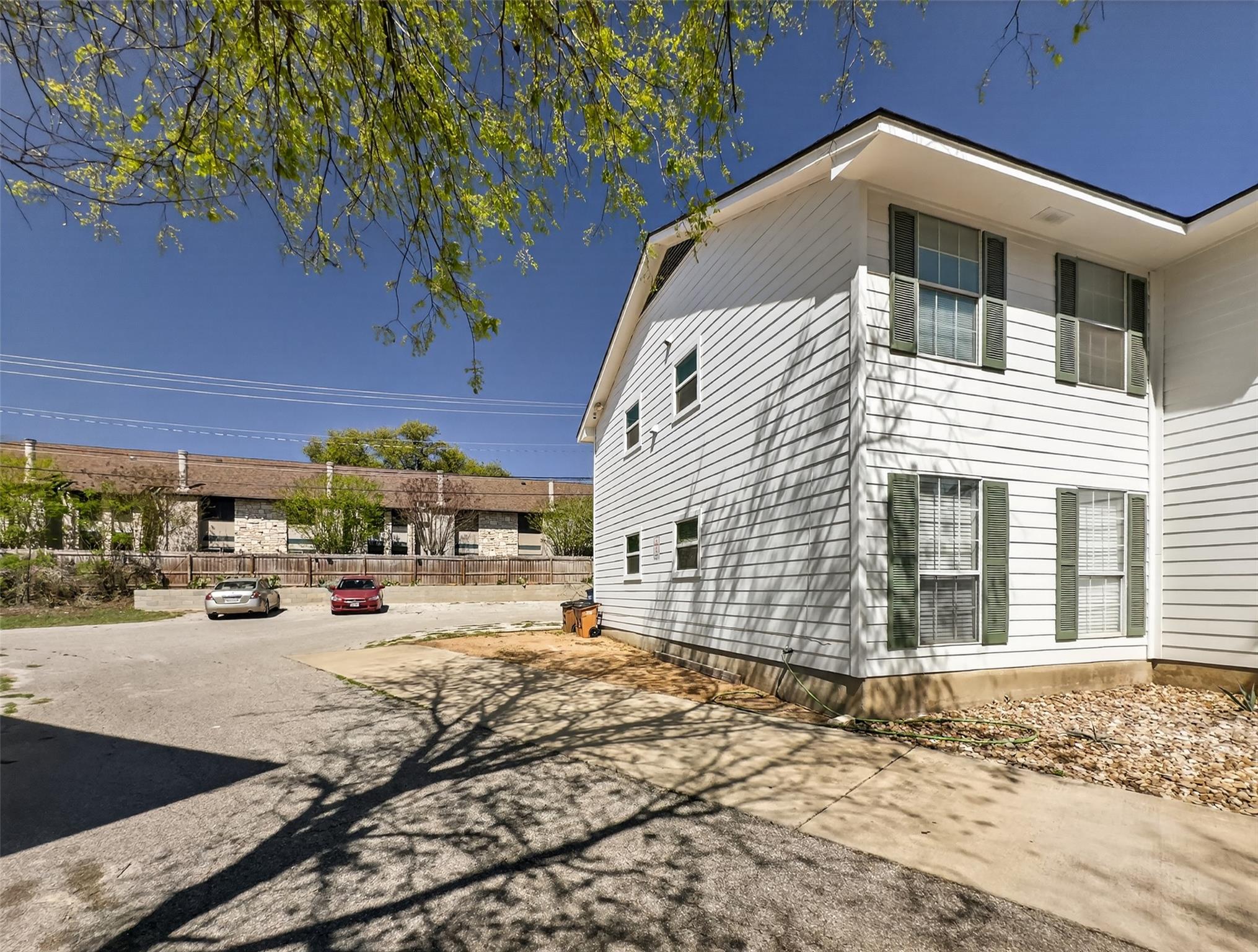 3432 Willowrun Dr # B, Austin, TX 78704