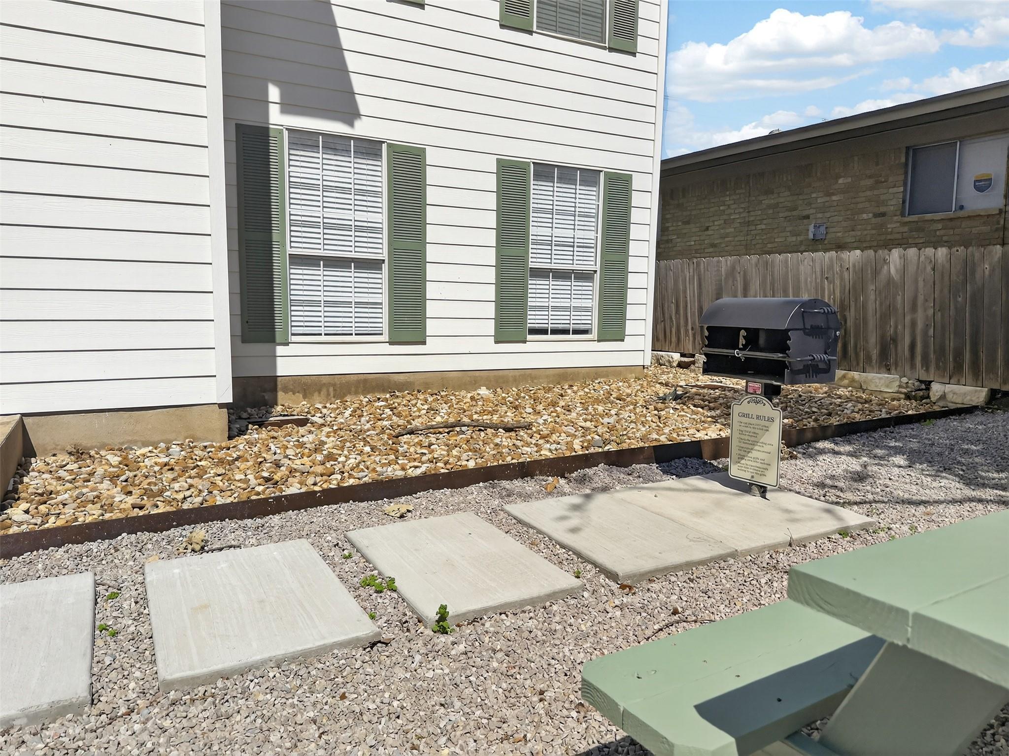 3432 Willowrun Dr # B, Austin, TX 78704