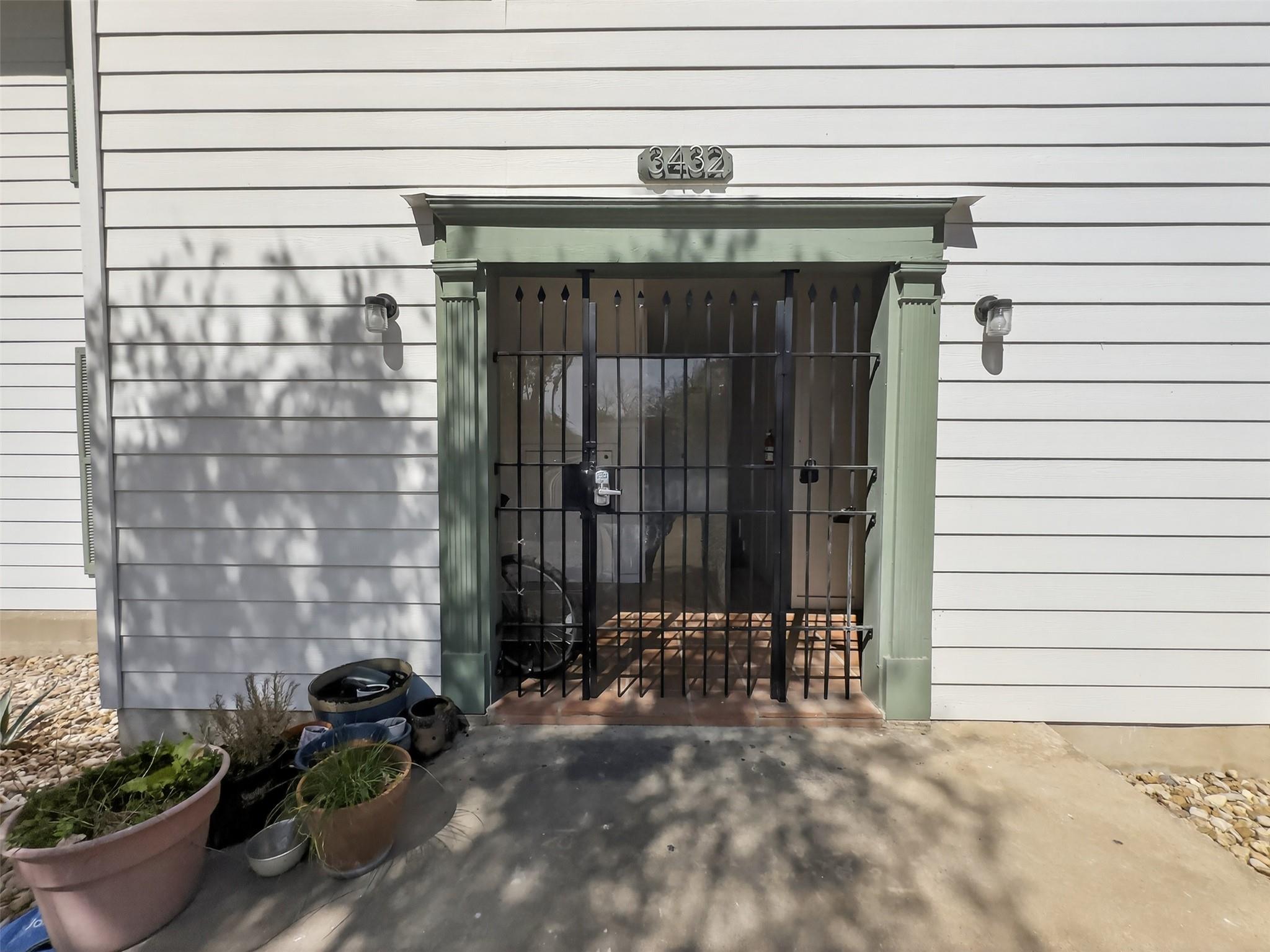 3432 Willowrun Dr # B, Austin, TX 78704