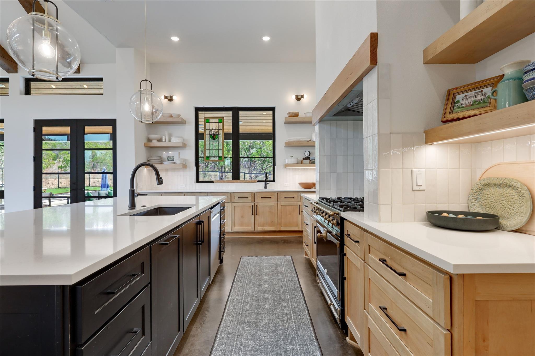 329 Calvary Cv, Dripping Springs, TX 78620