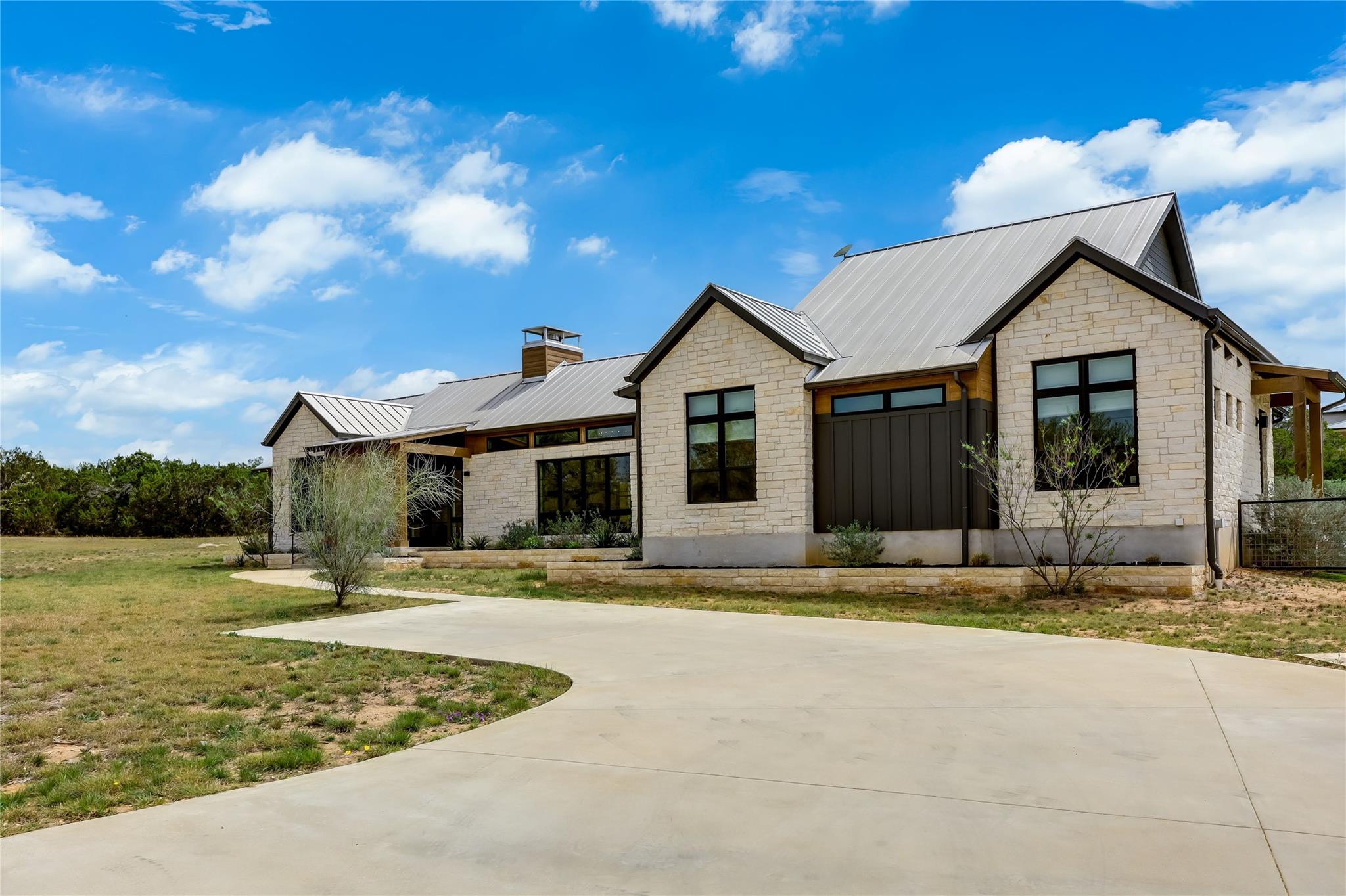 329 Calvary Cv, Dripping Springs, TX 78620