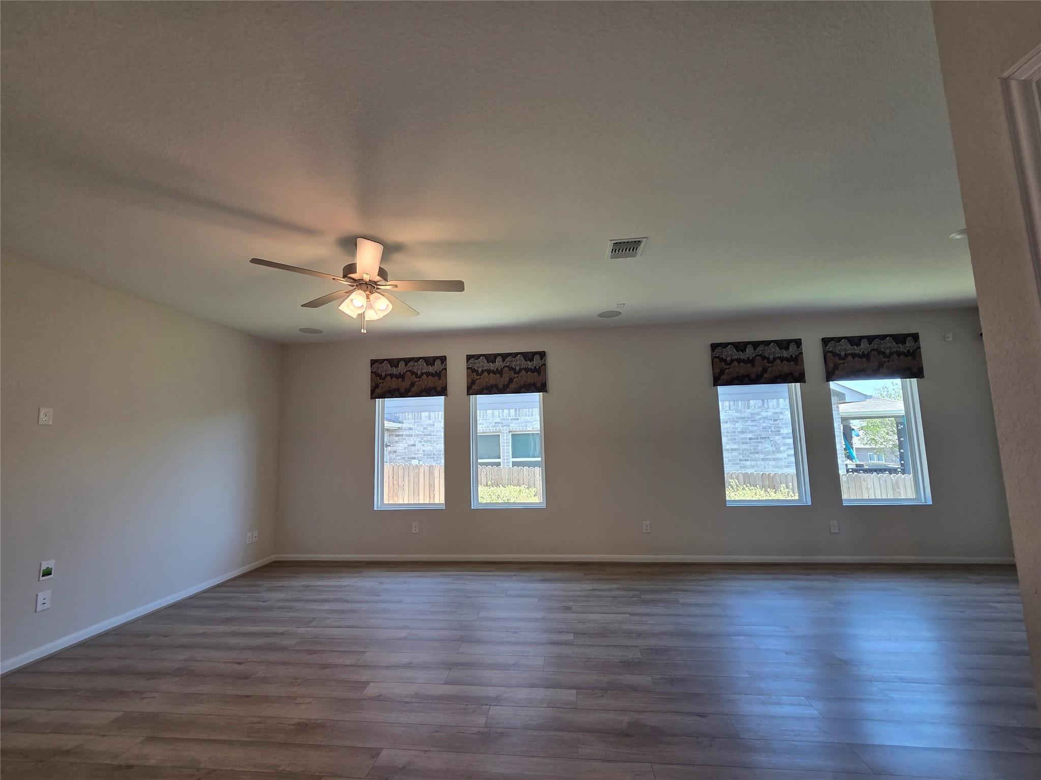 8902 Grand Western, Converse, TX 78109