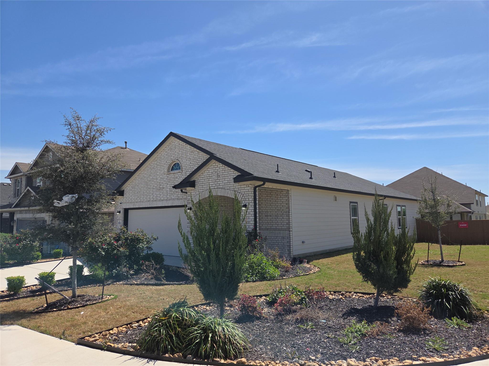 8902 Grand Western, Converse, TX 78109