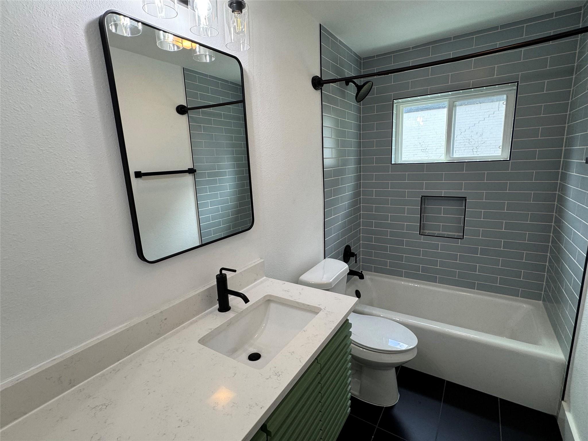 5805 N Hampton Dr, Austin, TX 78723