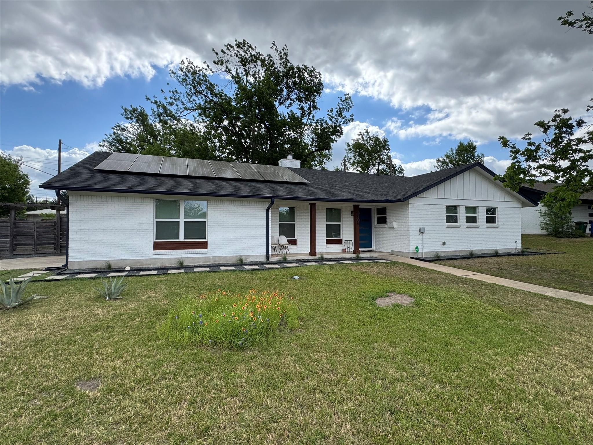 5805 N Hampton Dr, Austin, TX 78723