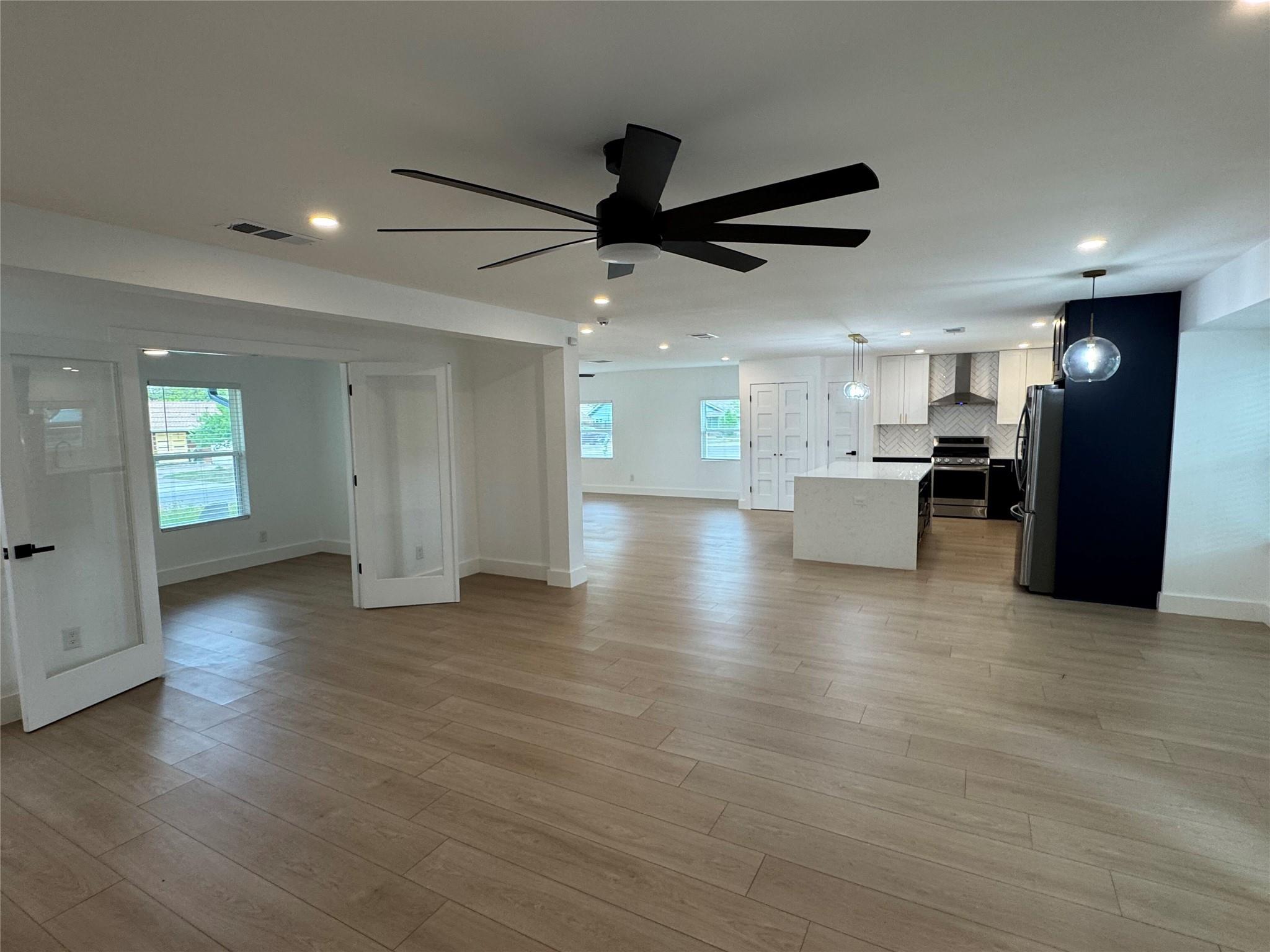 5805 N Hampton Dr, Austin, TX 78723