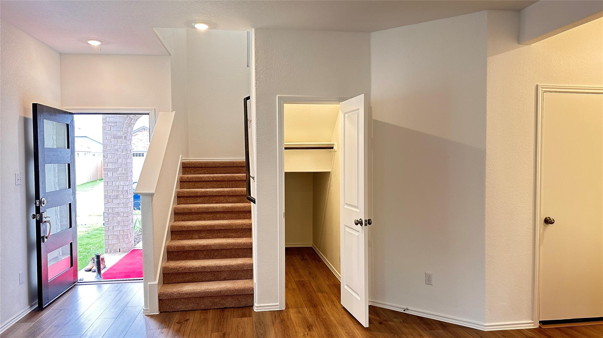 138 Milliner Loop, Hutto, TX 78634