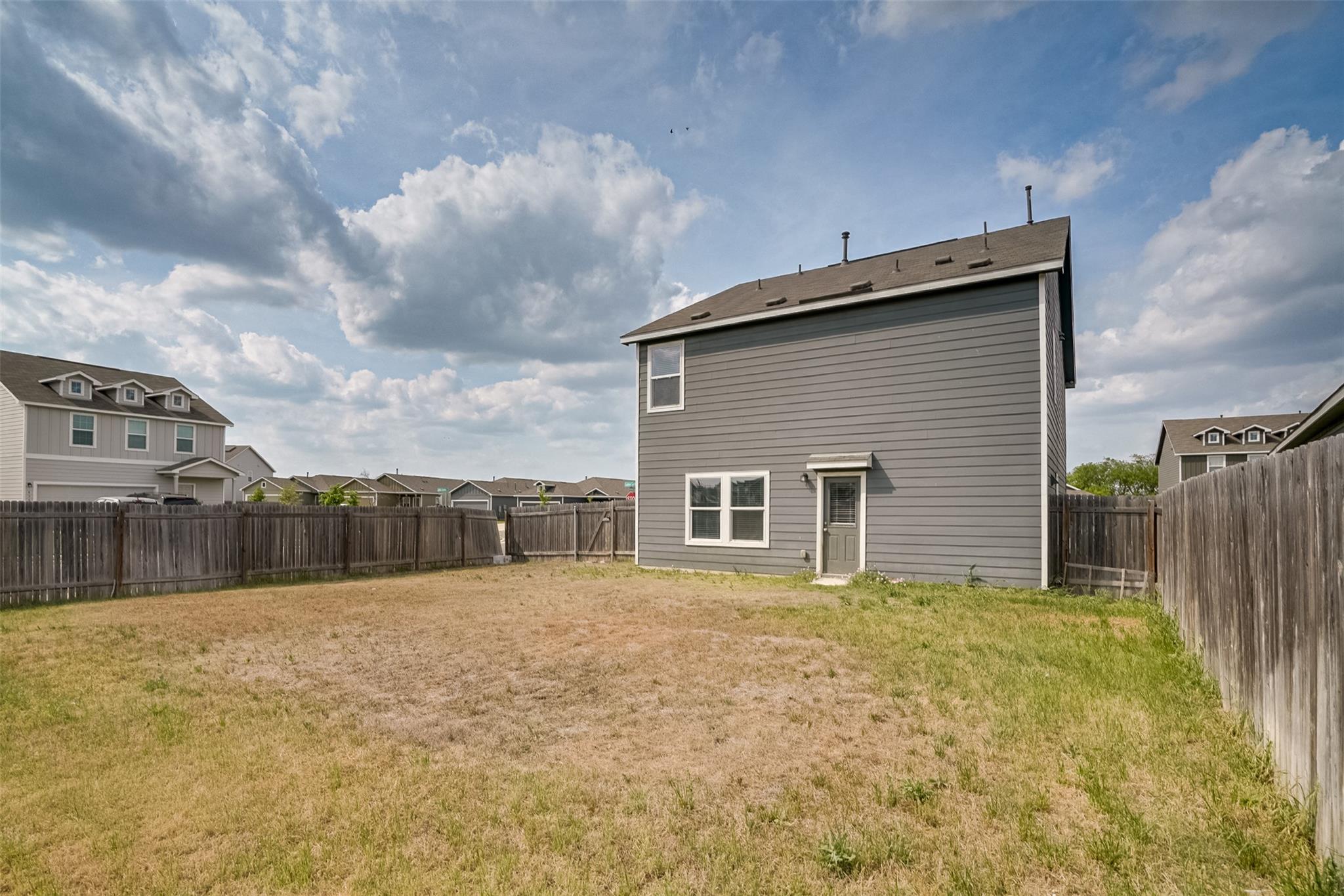 428 Gabbro Gdns, Maxwell, TX 78656