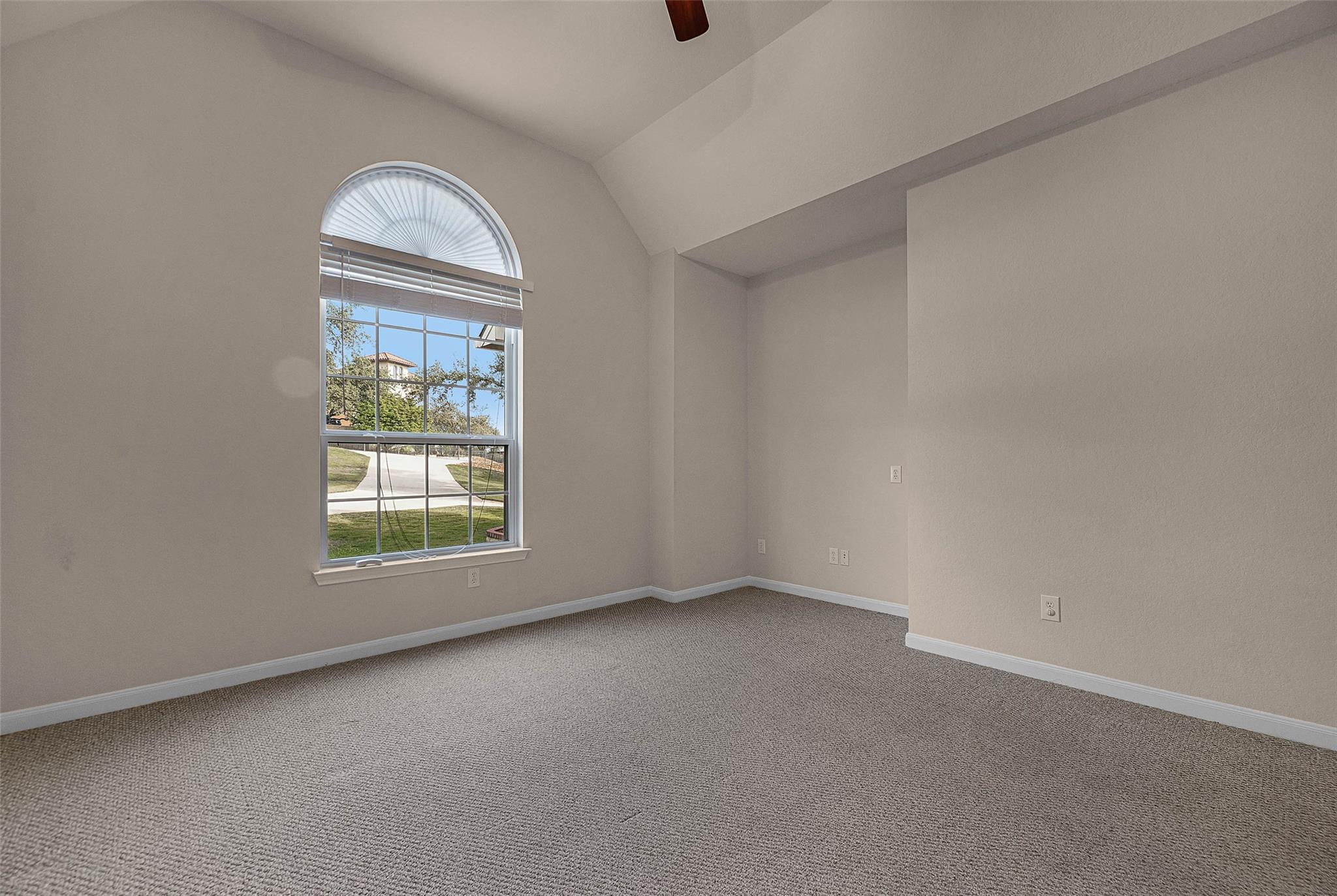 1617 Mountain Springs Rnch, Canyon Lake, TX 78133