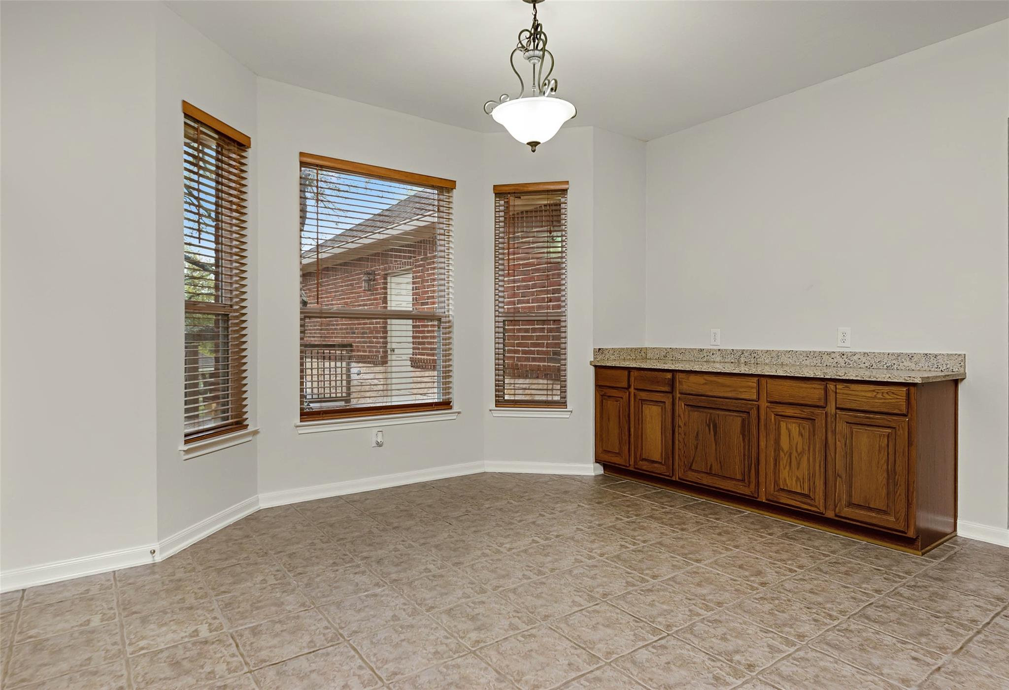 1617 Mountain Springs Rnch, Canyon Lake, TX 78133