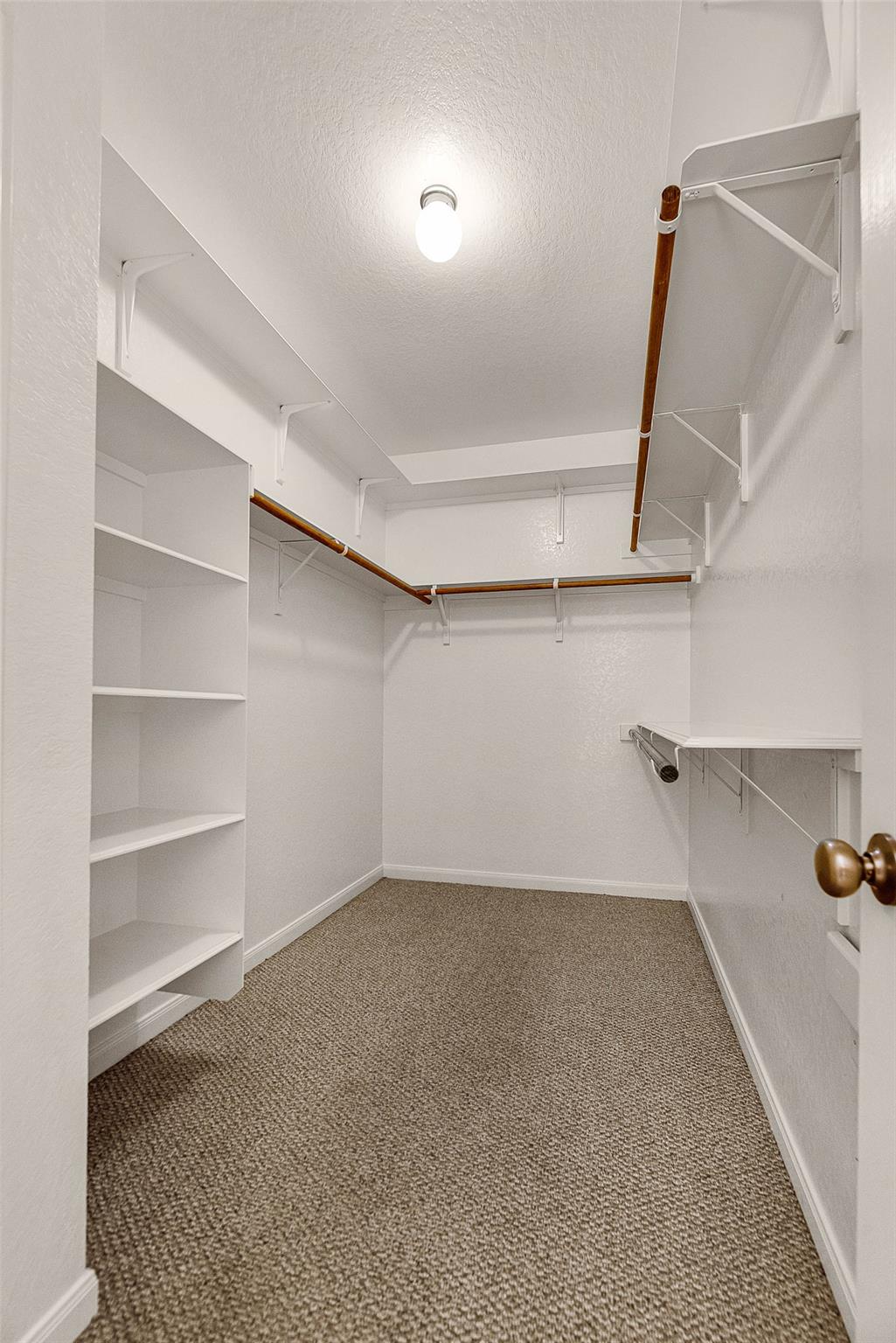 1617 Mountain Springs Rnch, Canyon Lake, TX 78133