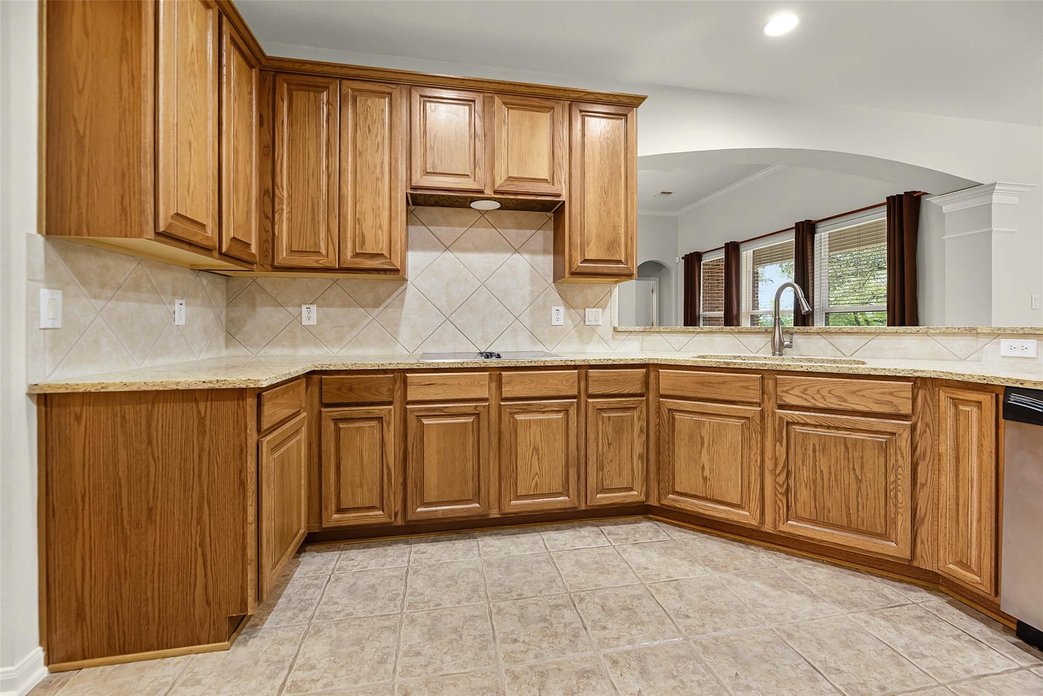 1617 Mountain Springs Rnch, Canyon Lake, TX 78133