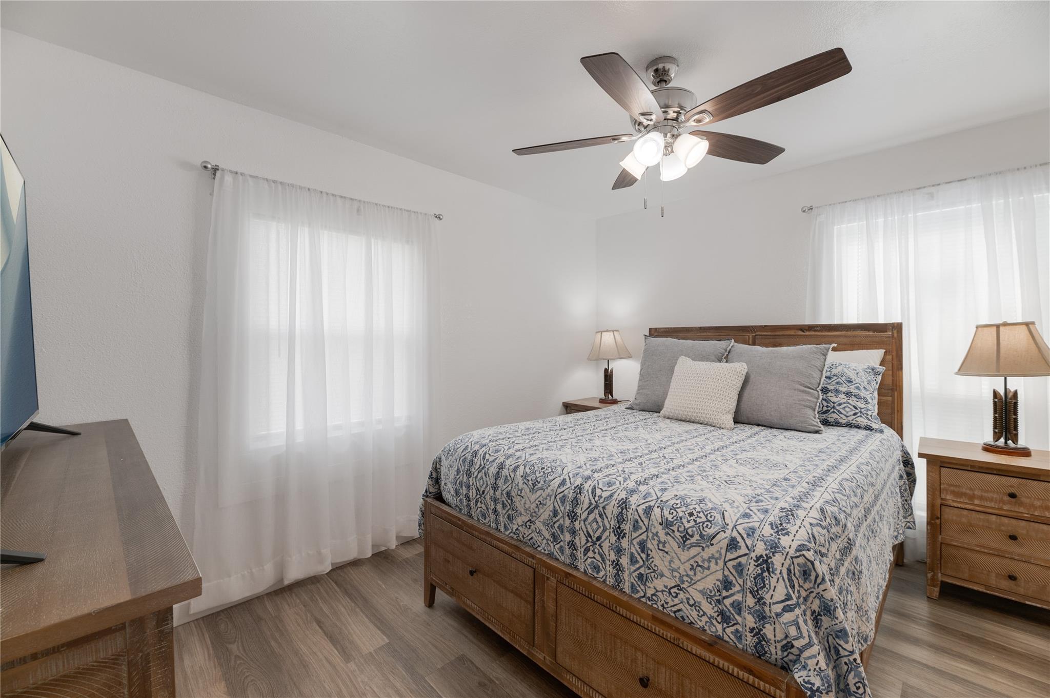 445 W Vaughan St, Bertram, TX 78605