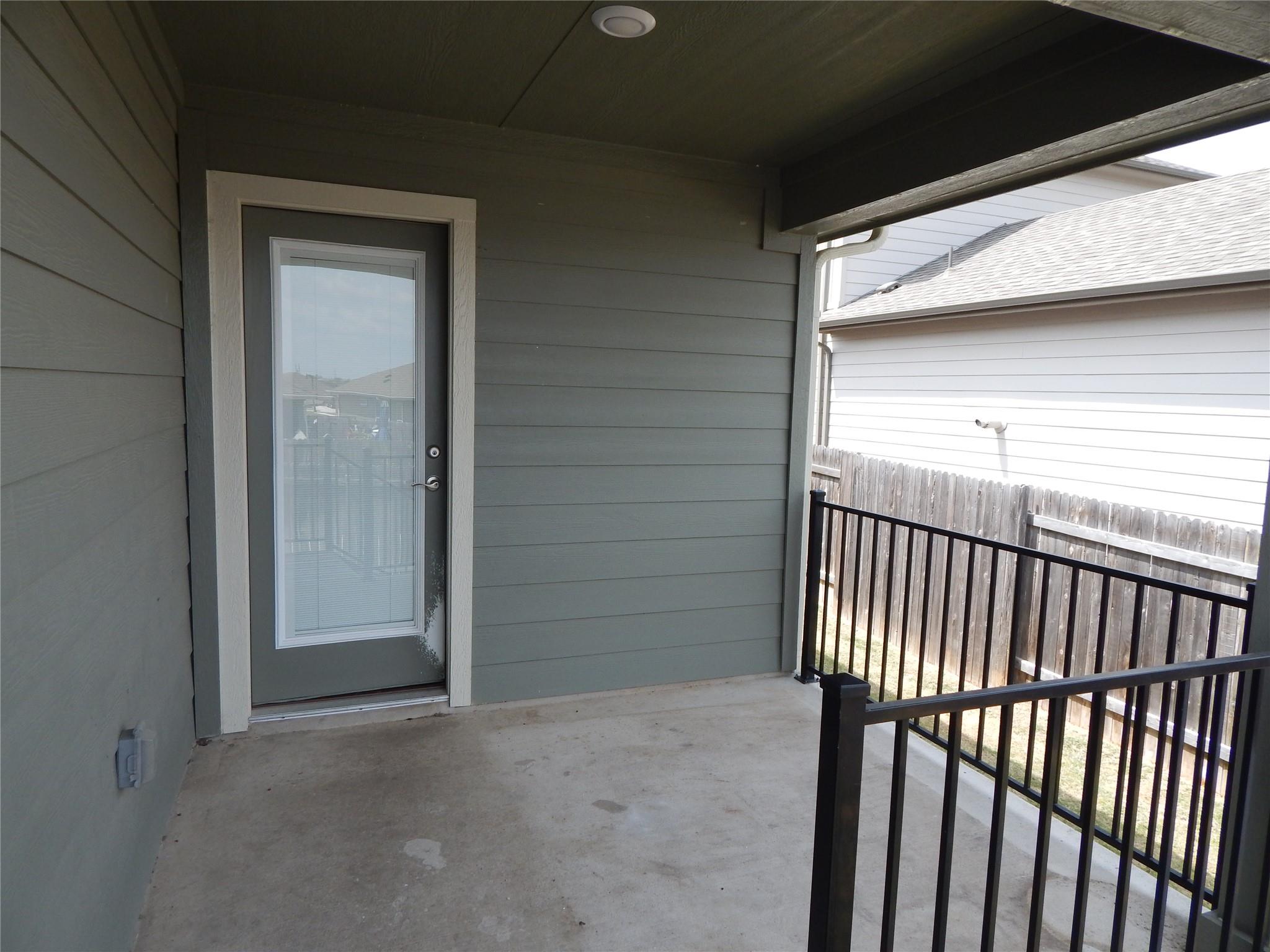 126 Fairmeadow Downs Dr, Hutto, TX 78634