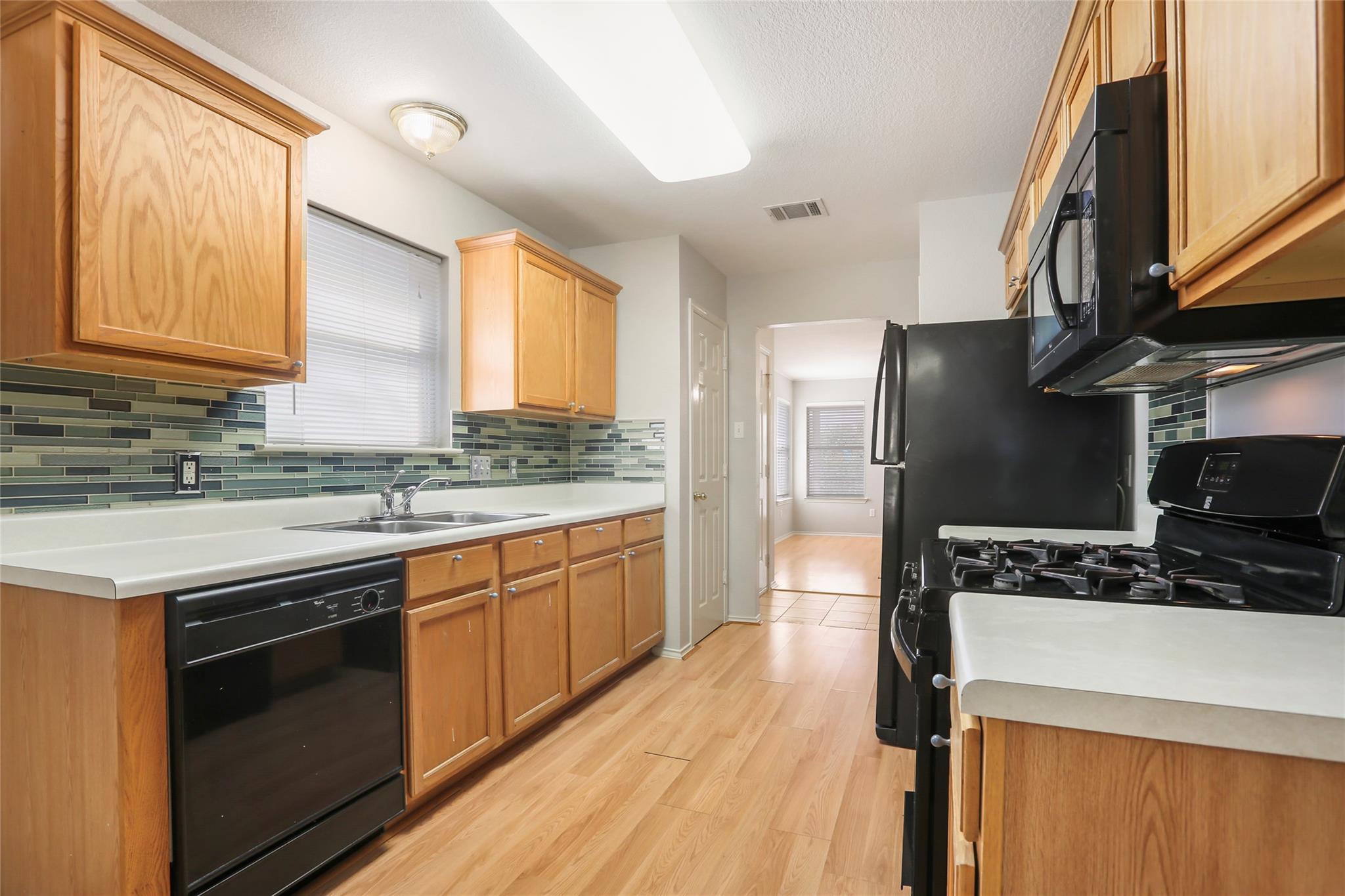 15204 Drusillas Dr, Pflugerville, TX 78660