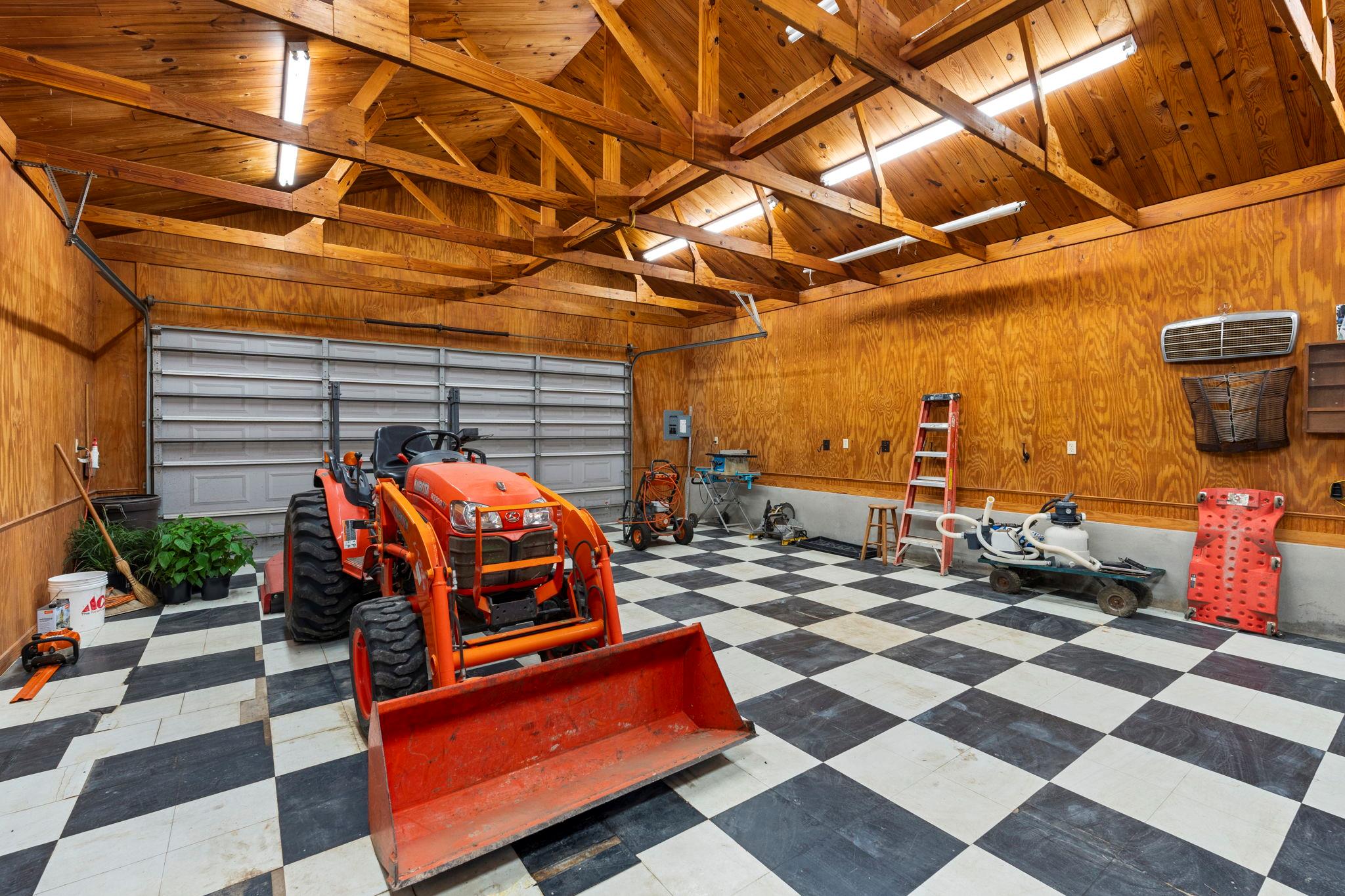 200 Red Bird Ln, Kingsbury, TX 78638