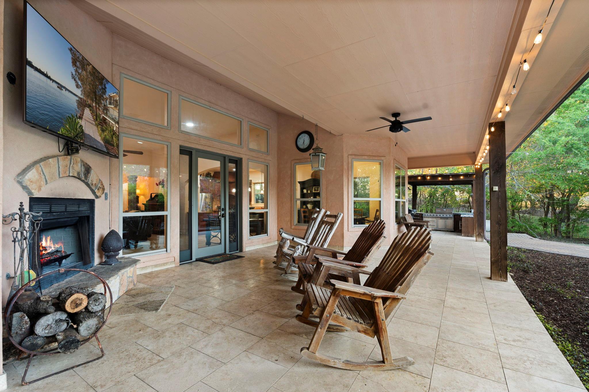 200 Red Bird Ln, Kingsbury, TX 78638