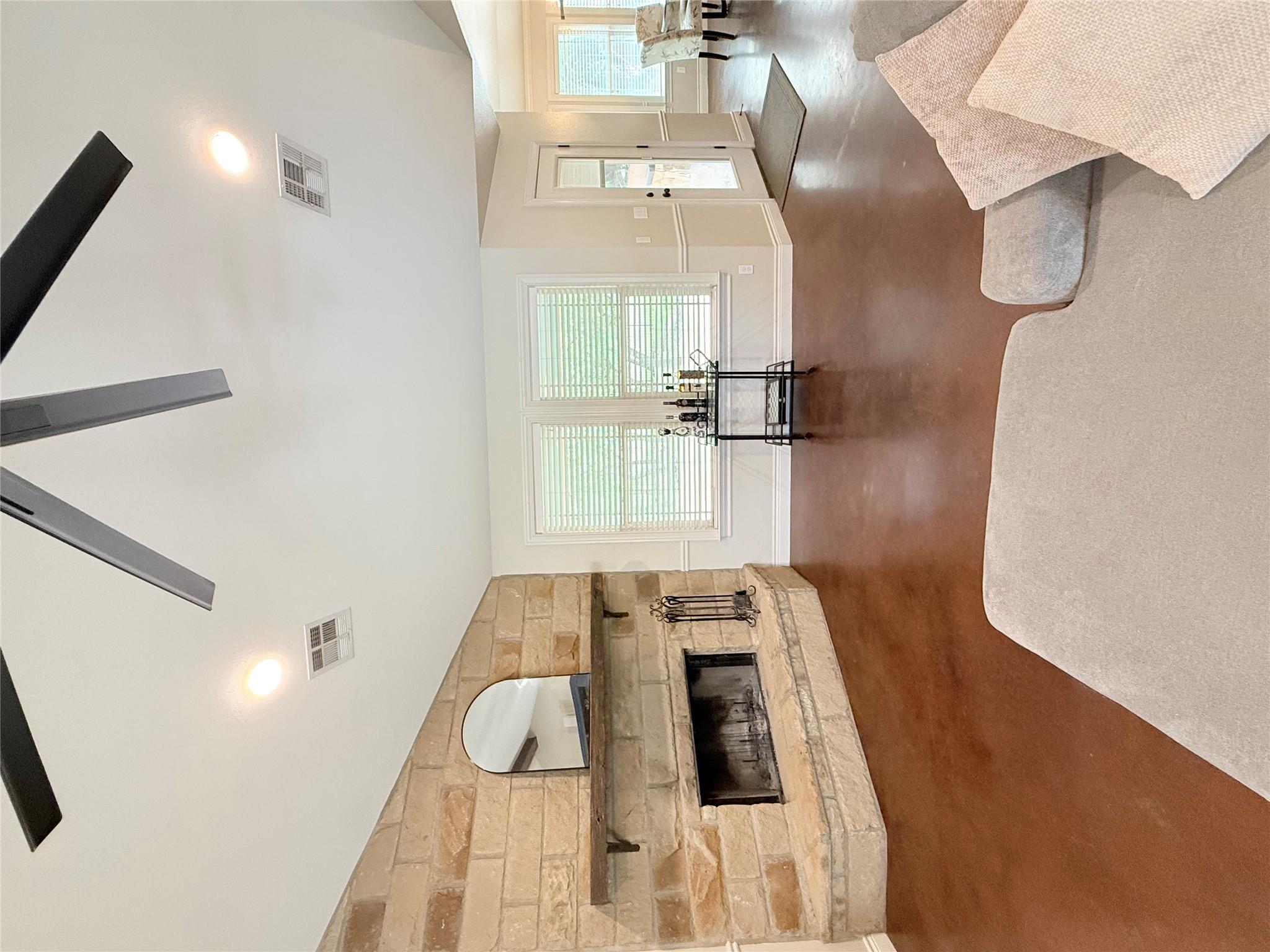 252 Sunday Dr, Burnet, TX 78611