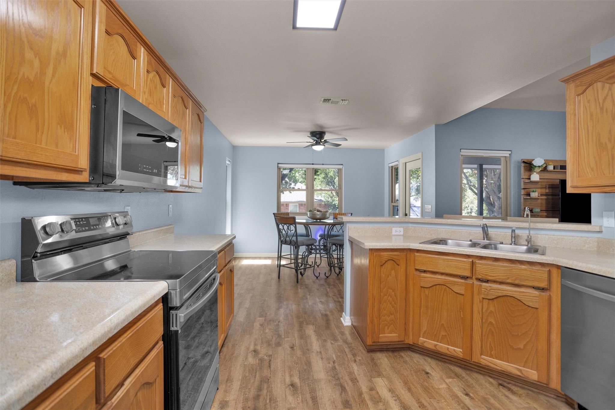 1906 Round Table, New Braunfels, TX 78130