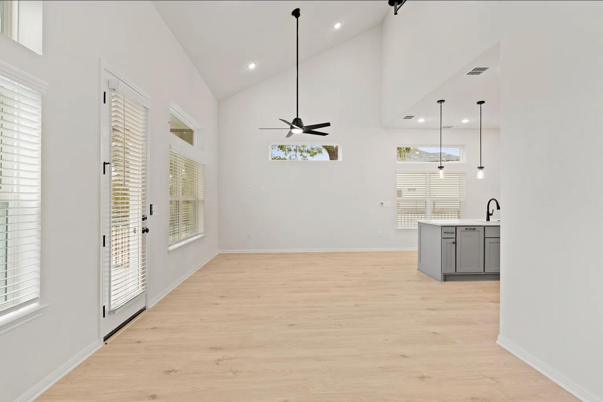 1612 Kit Cir, Austin, TX 78758