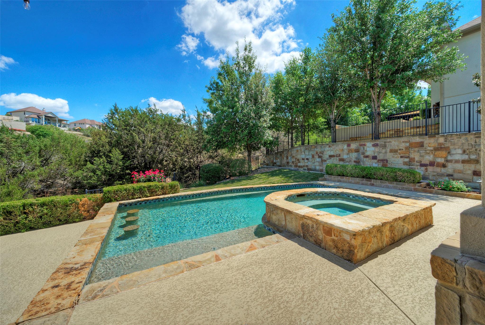 6117 Osceola Trl, Austin, TX 78738