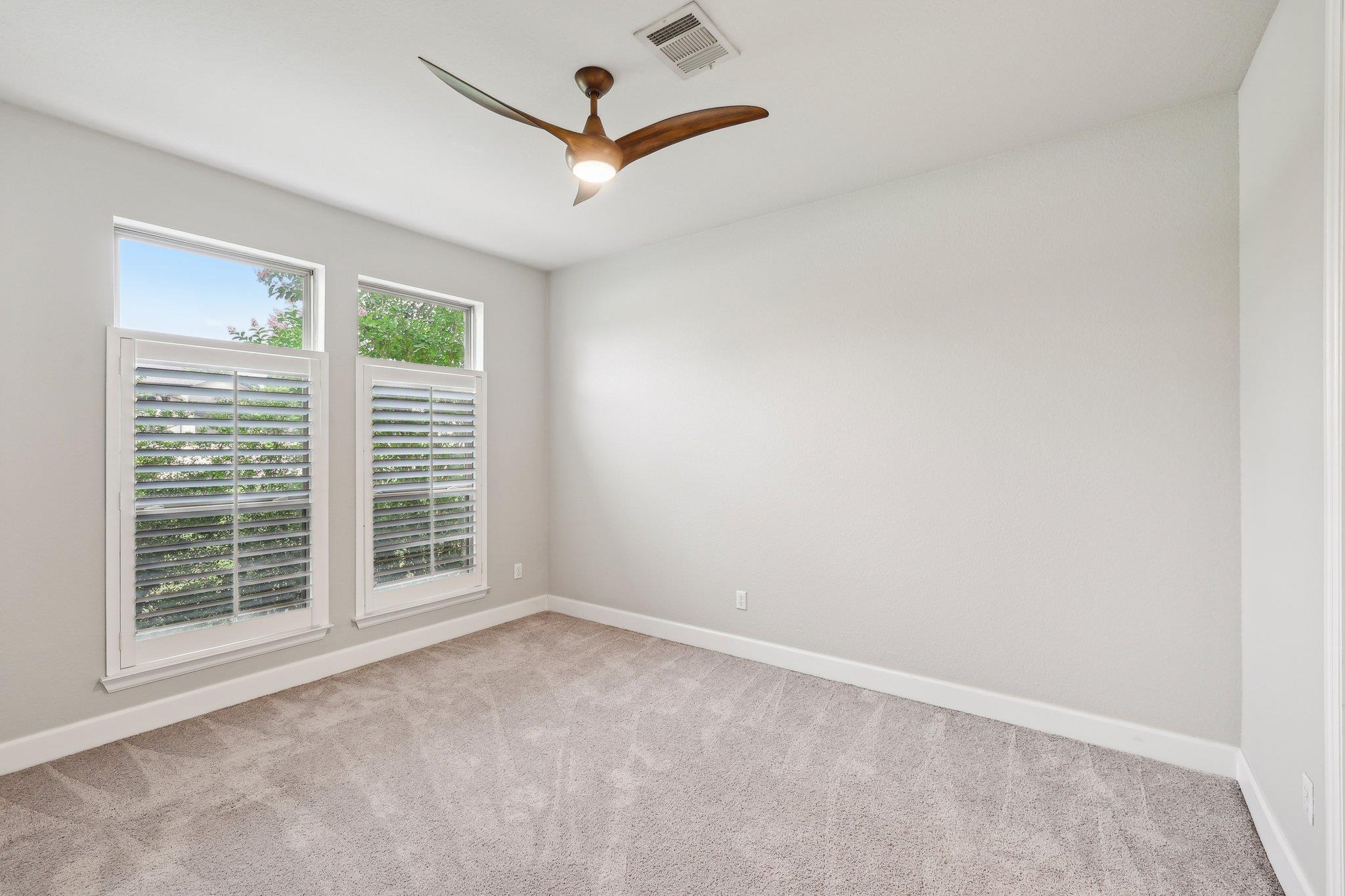 131 Kellogg Ln, Bastrop, TX 78602