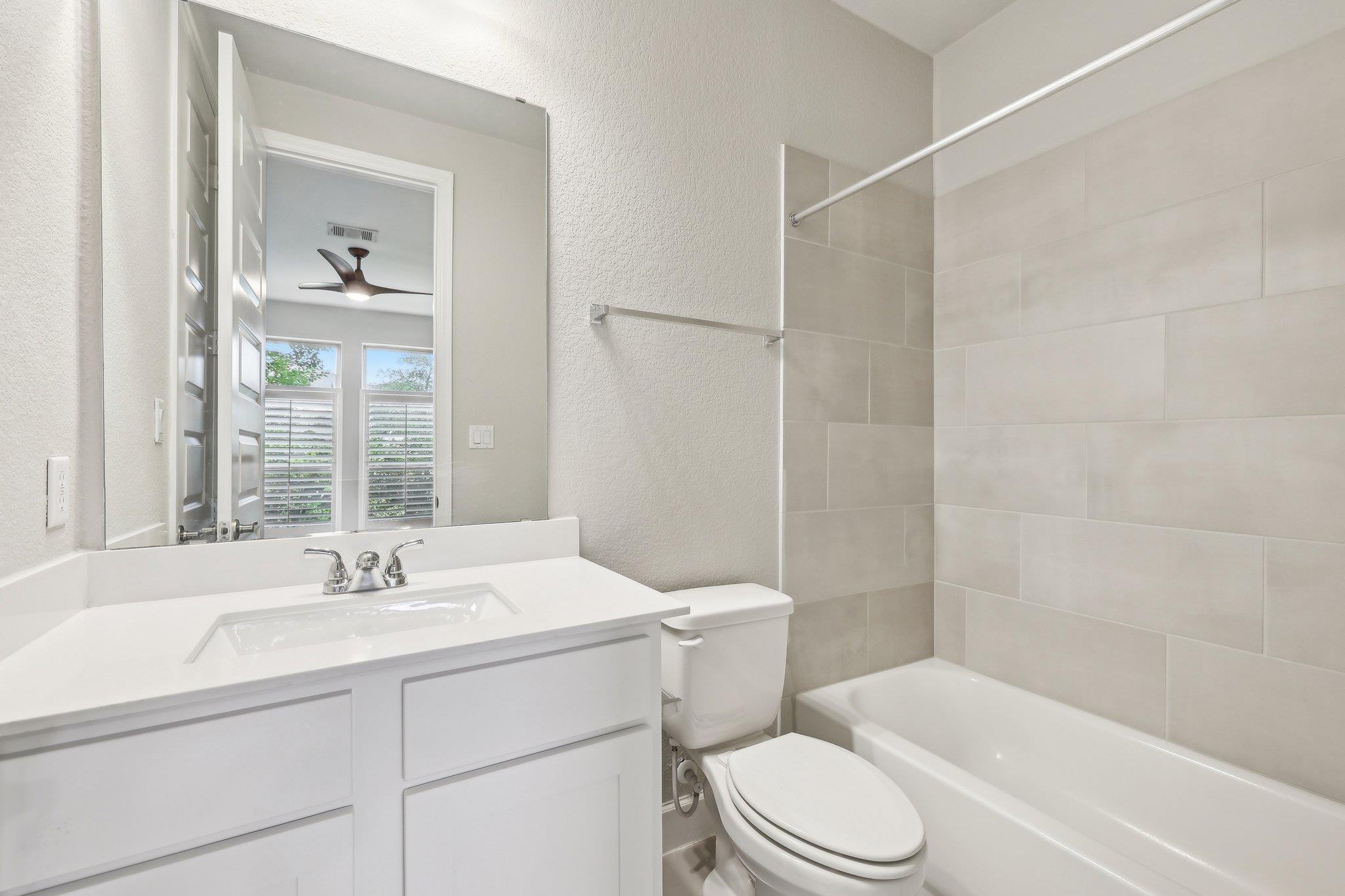 131 Kellogg Ln, Bastrop, TX 78602