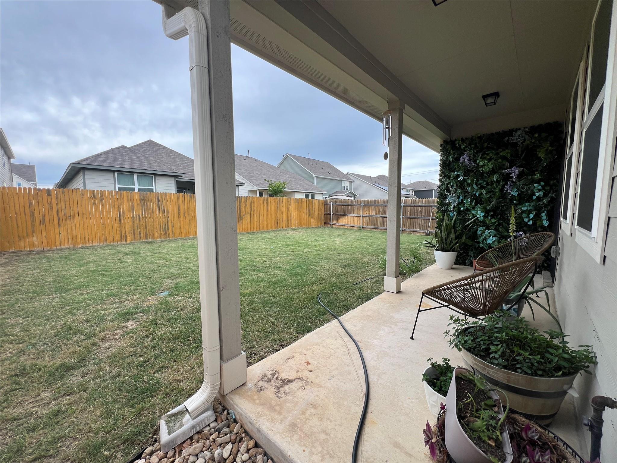 107 Hornbill Dr, Hutto, TX 78634