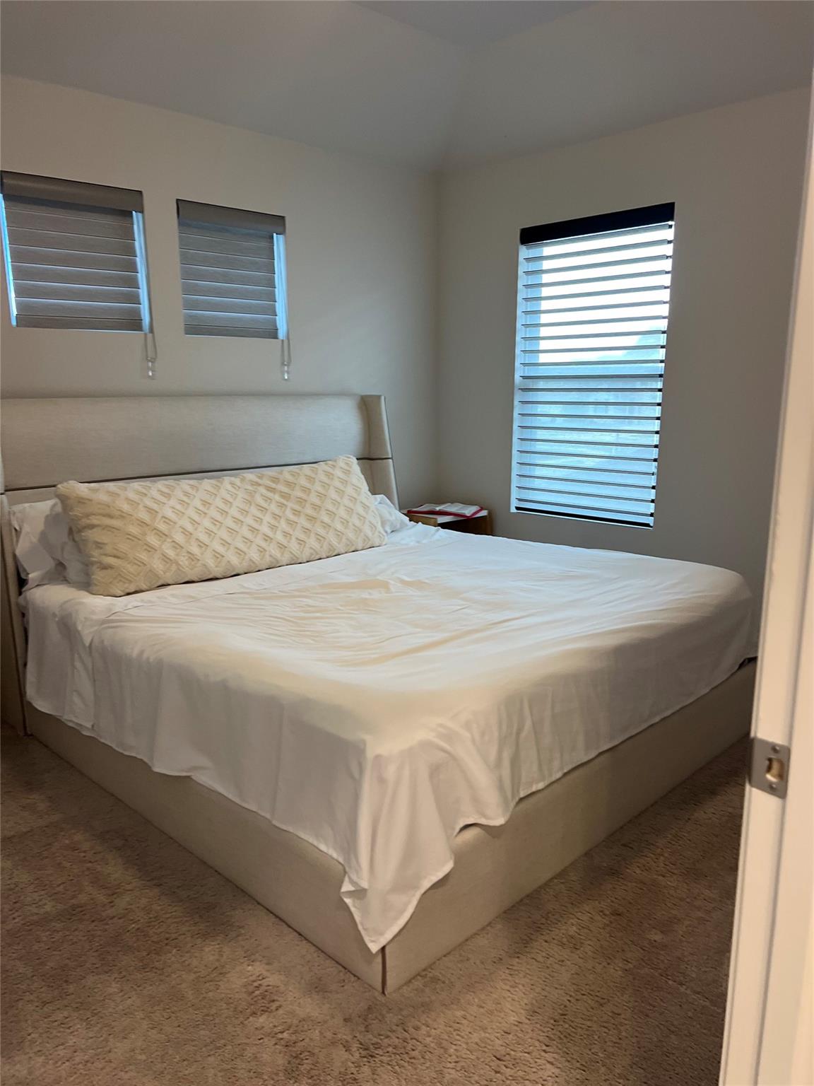 107 Hornbill Dr, Hutto, TX 78634