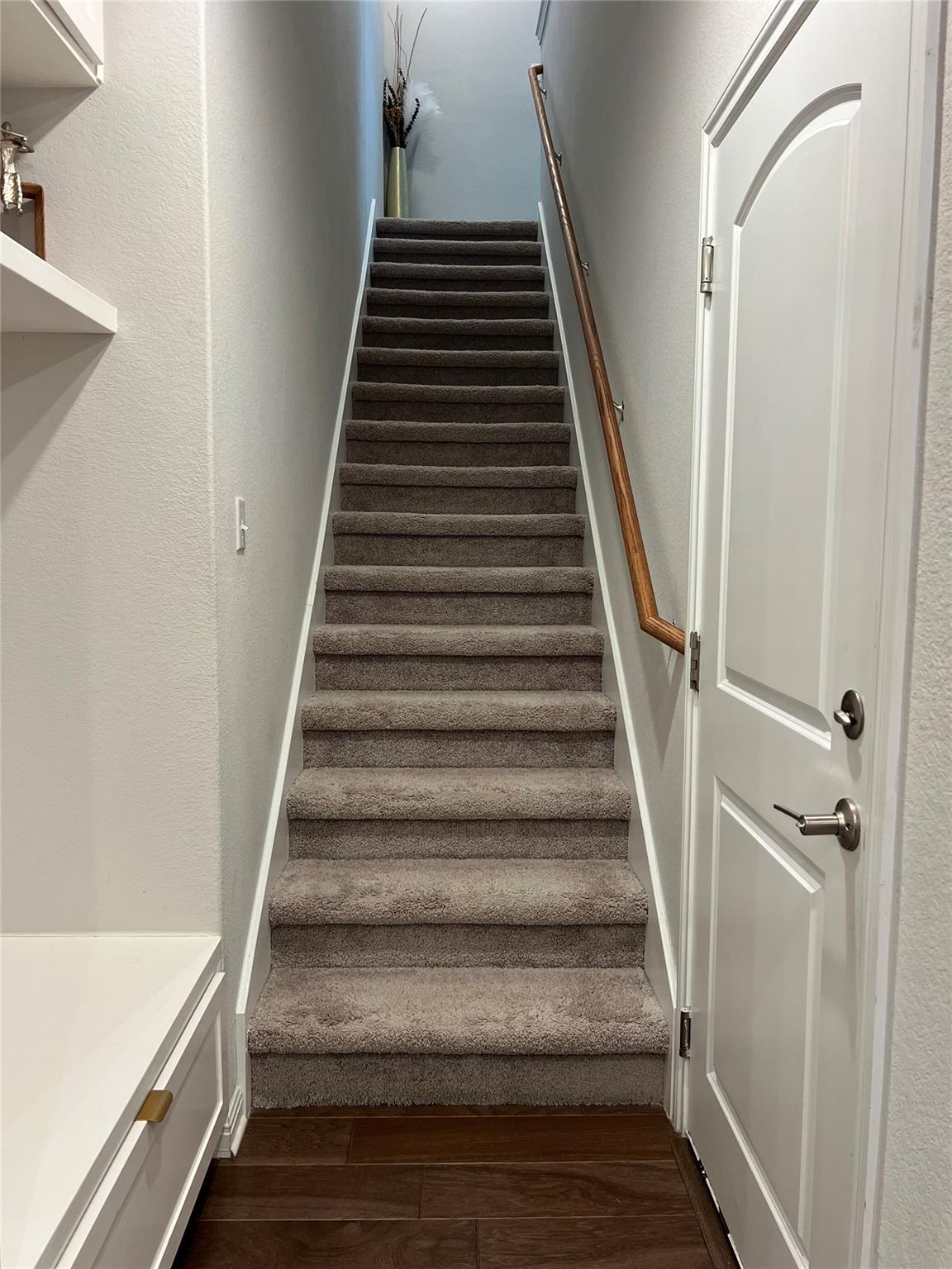 107 Hornbill Dr, Hutto, TX 78634