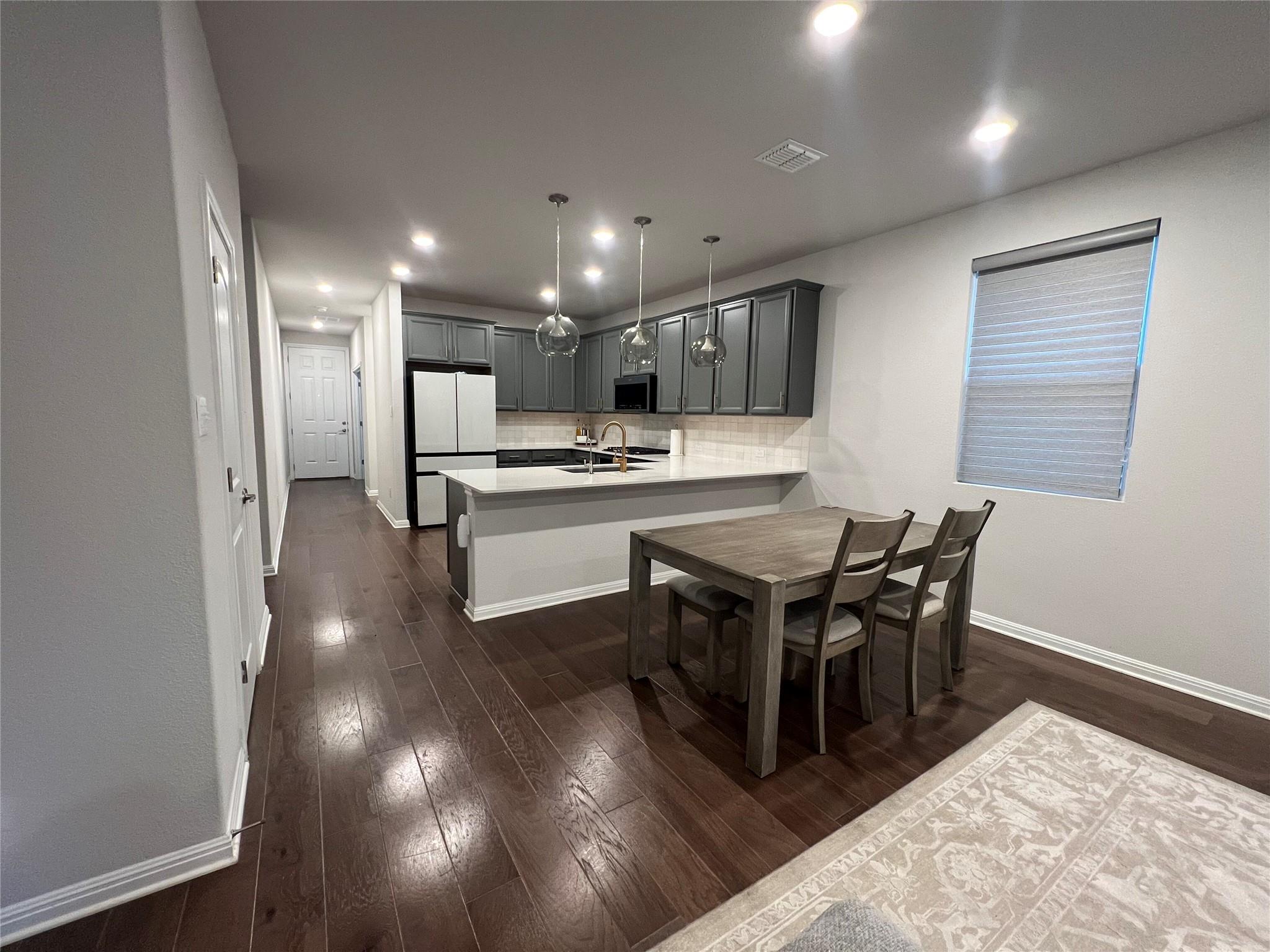 107 Hornbill Dr, Hutto, TX 78634