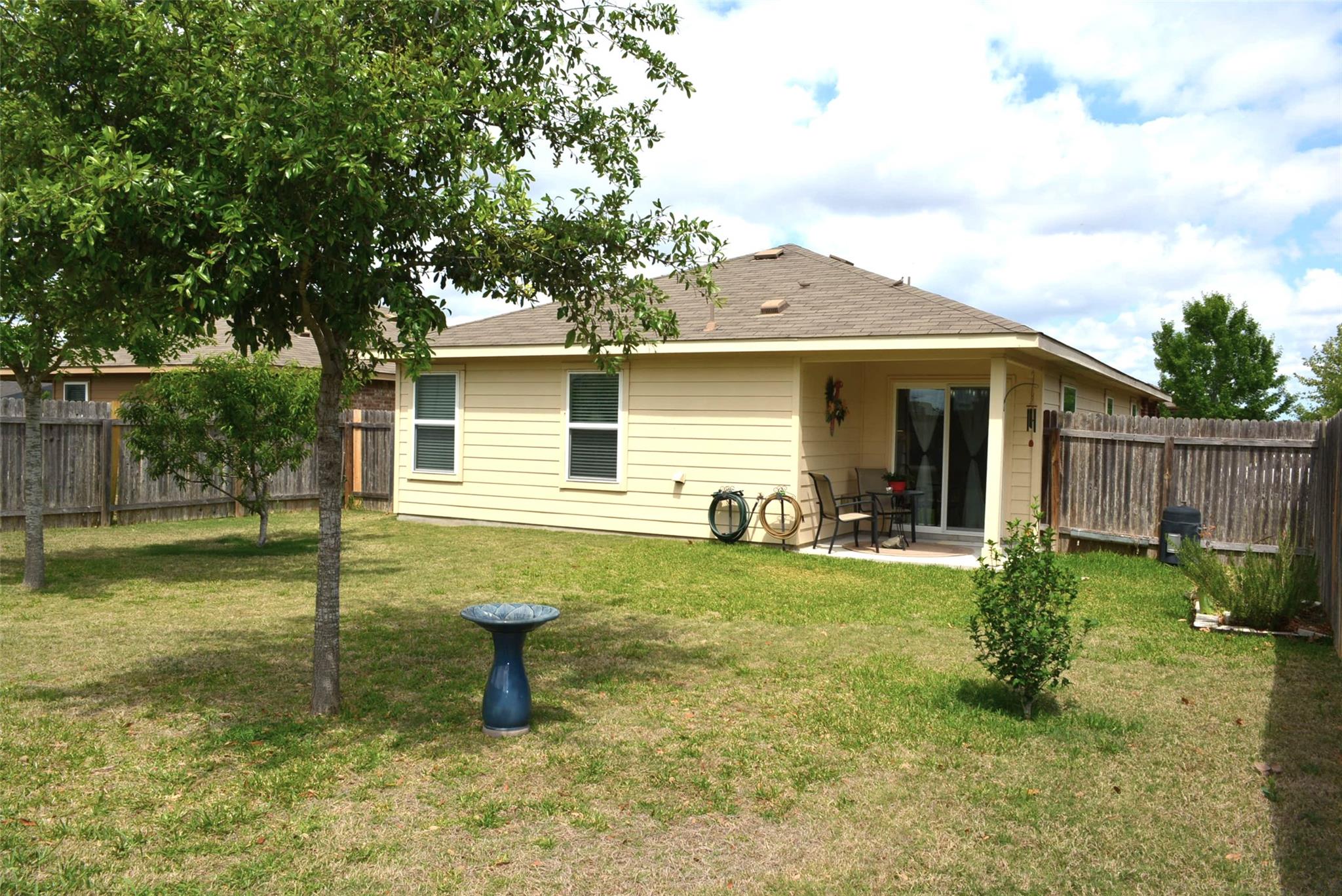 1522 Wedgewood Cv, Lockhart, TX 78644