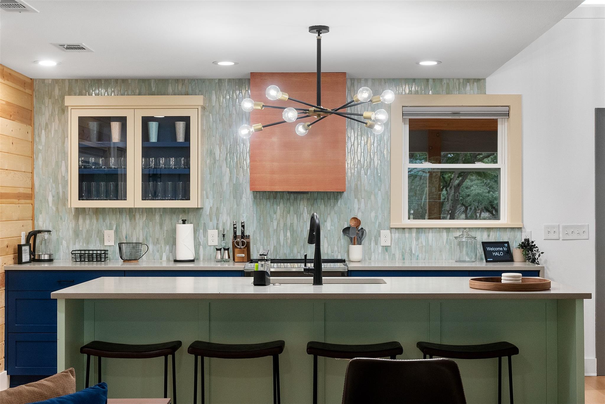 1100 Live Oak Rd, Leander, TX 78641