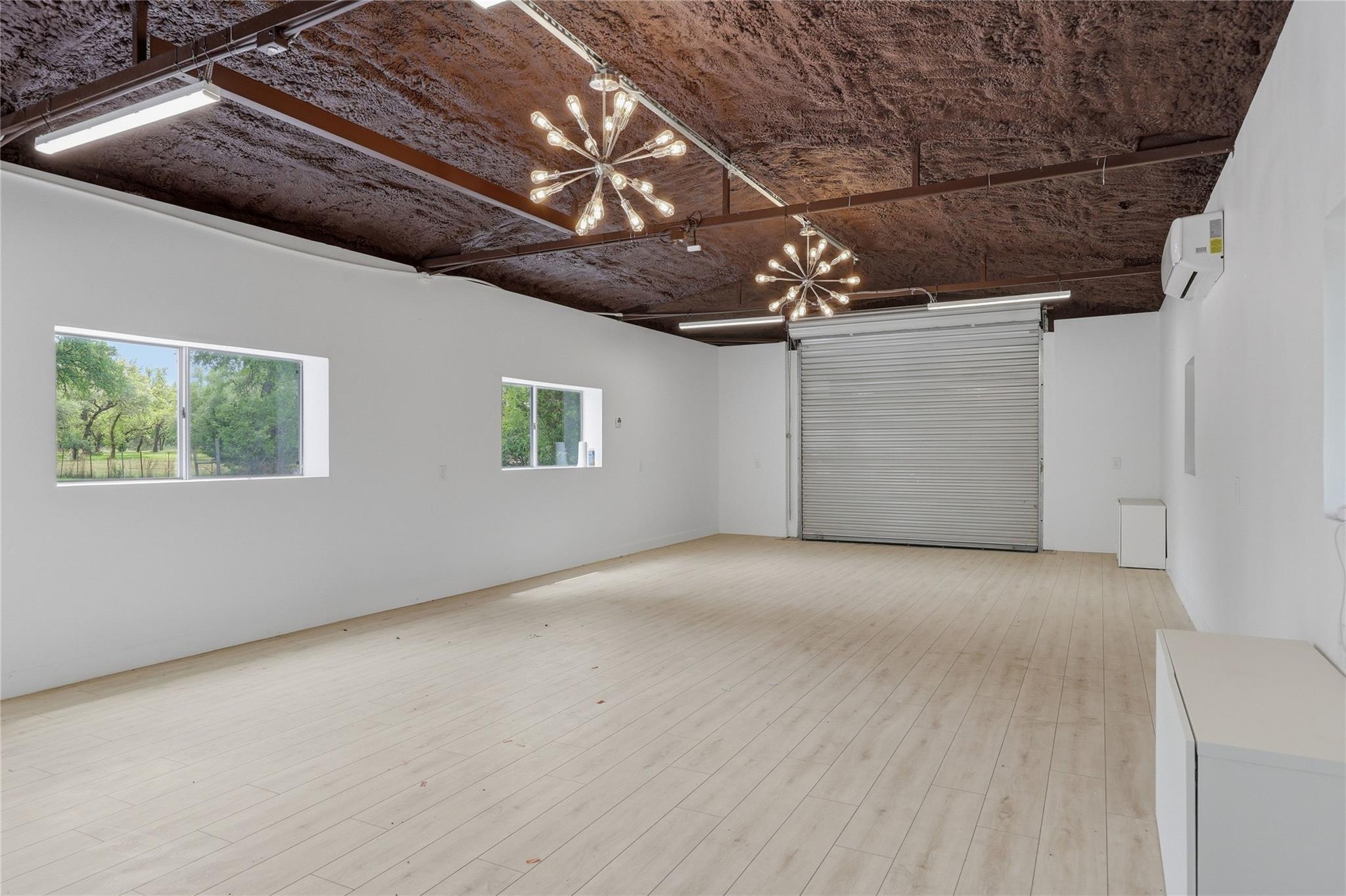1100 Live Oak Rd, Leander, TX 78641