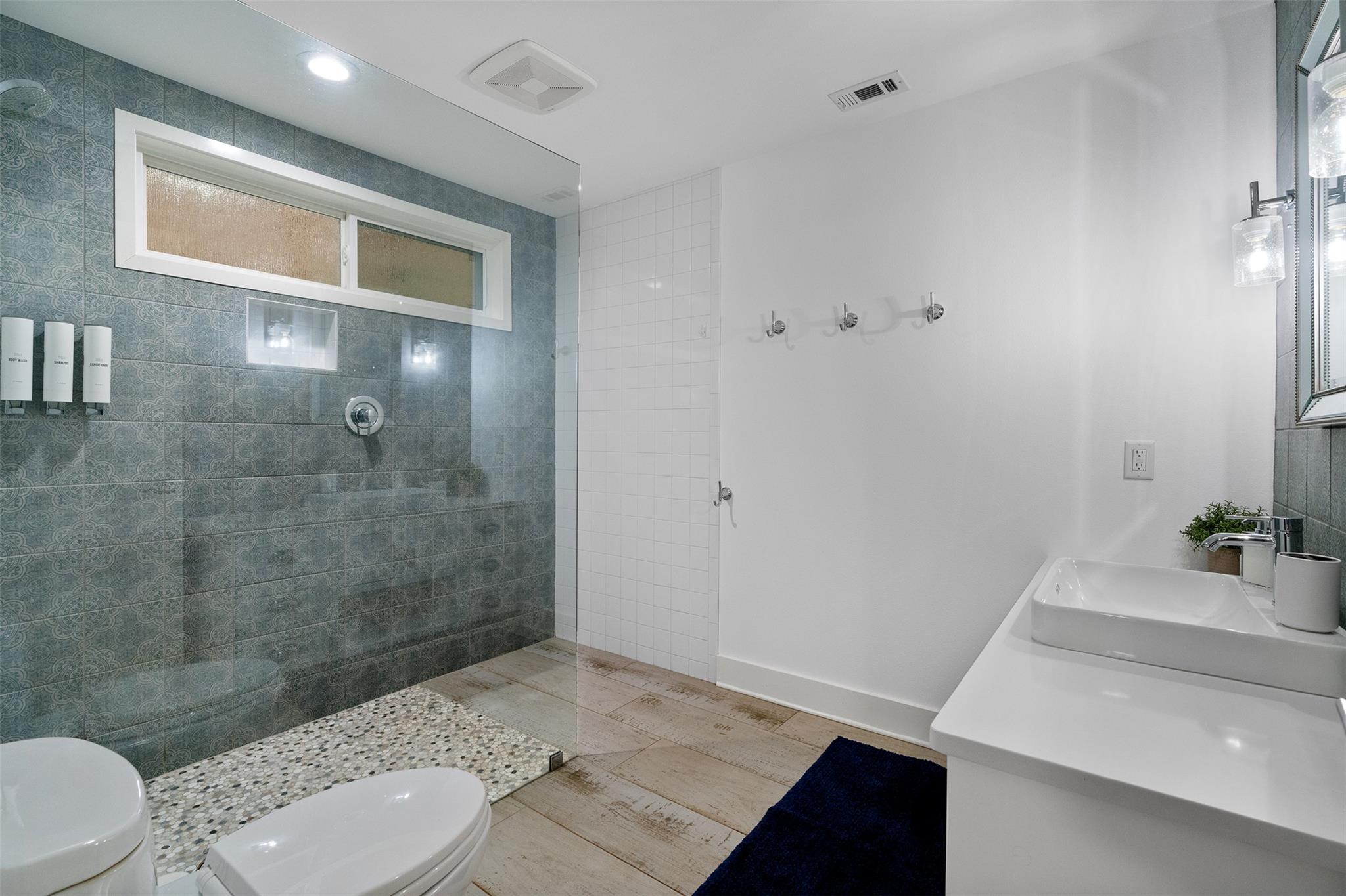 1100 Live Oak Rd, Leander, TX 78641