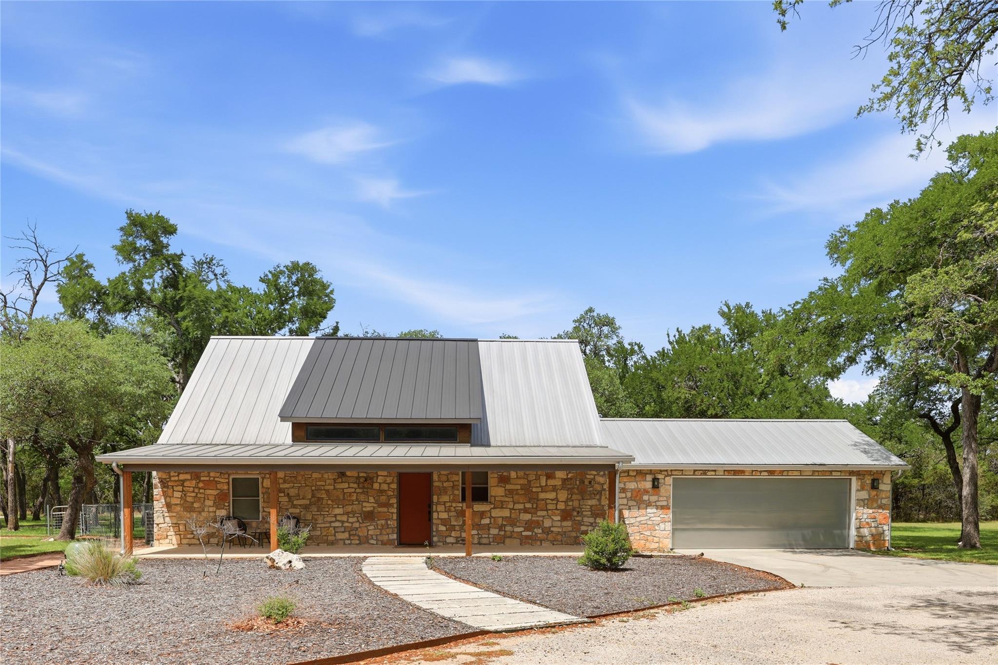 1100 Live Oak Rd, Leander, TX 78641