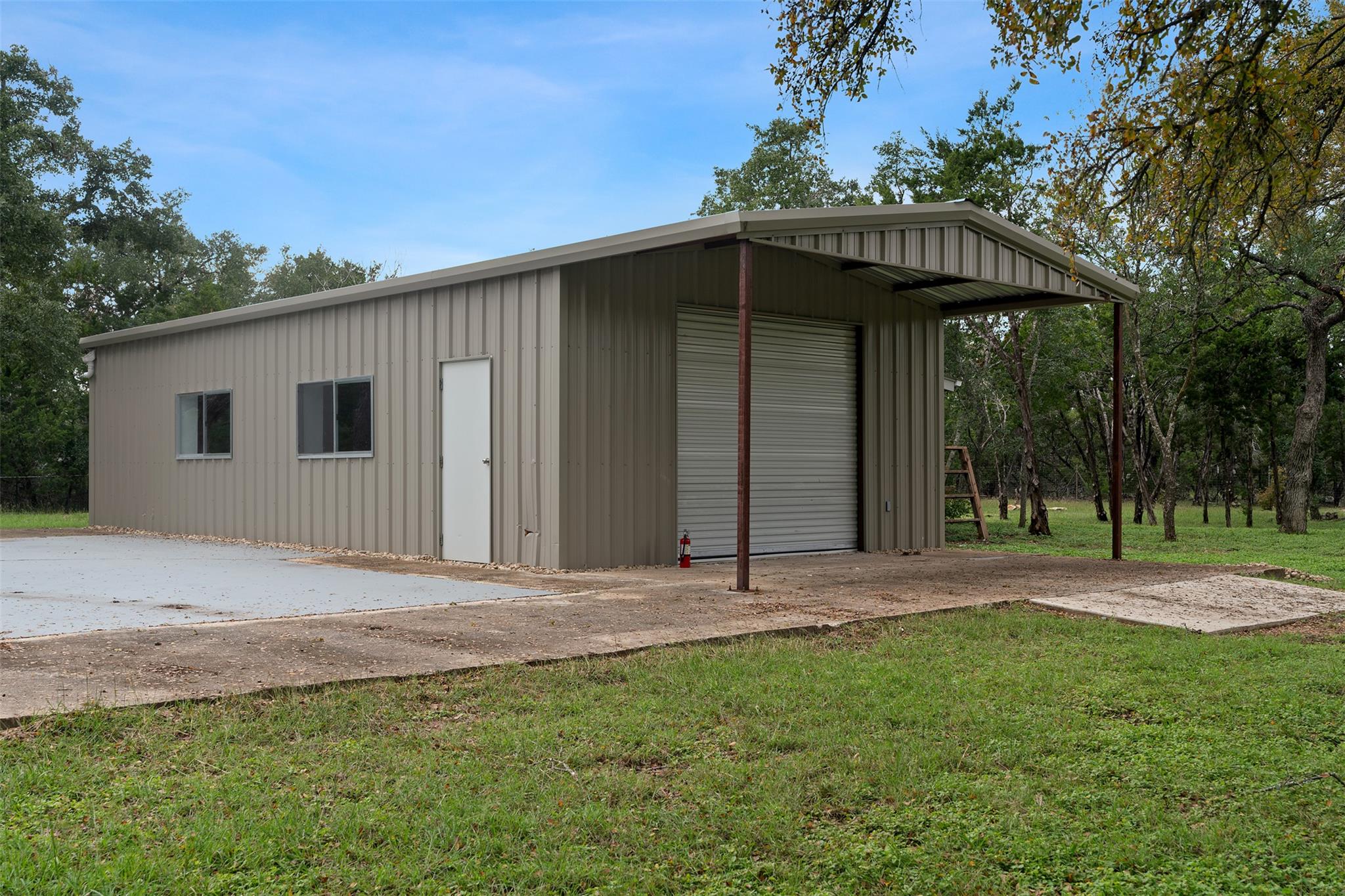 1100 Live Oak Rd, Leander, TX 78641