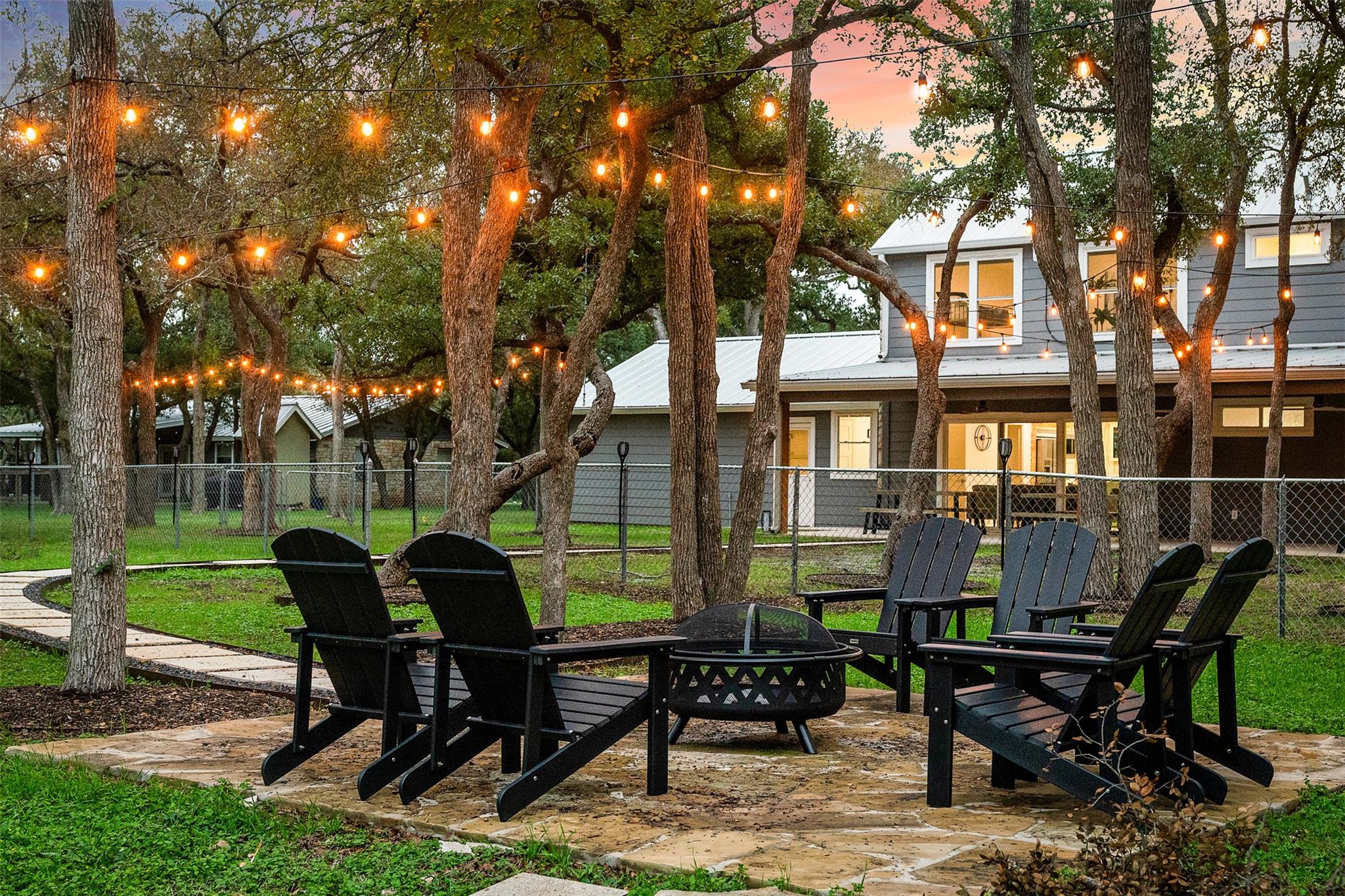 1100 Live Oak Rd, Leander, TX 78641