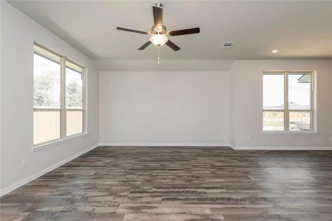 5118 Leaning Tree Dr, Temple, TX 76502