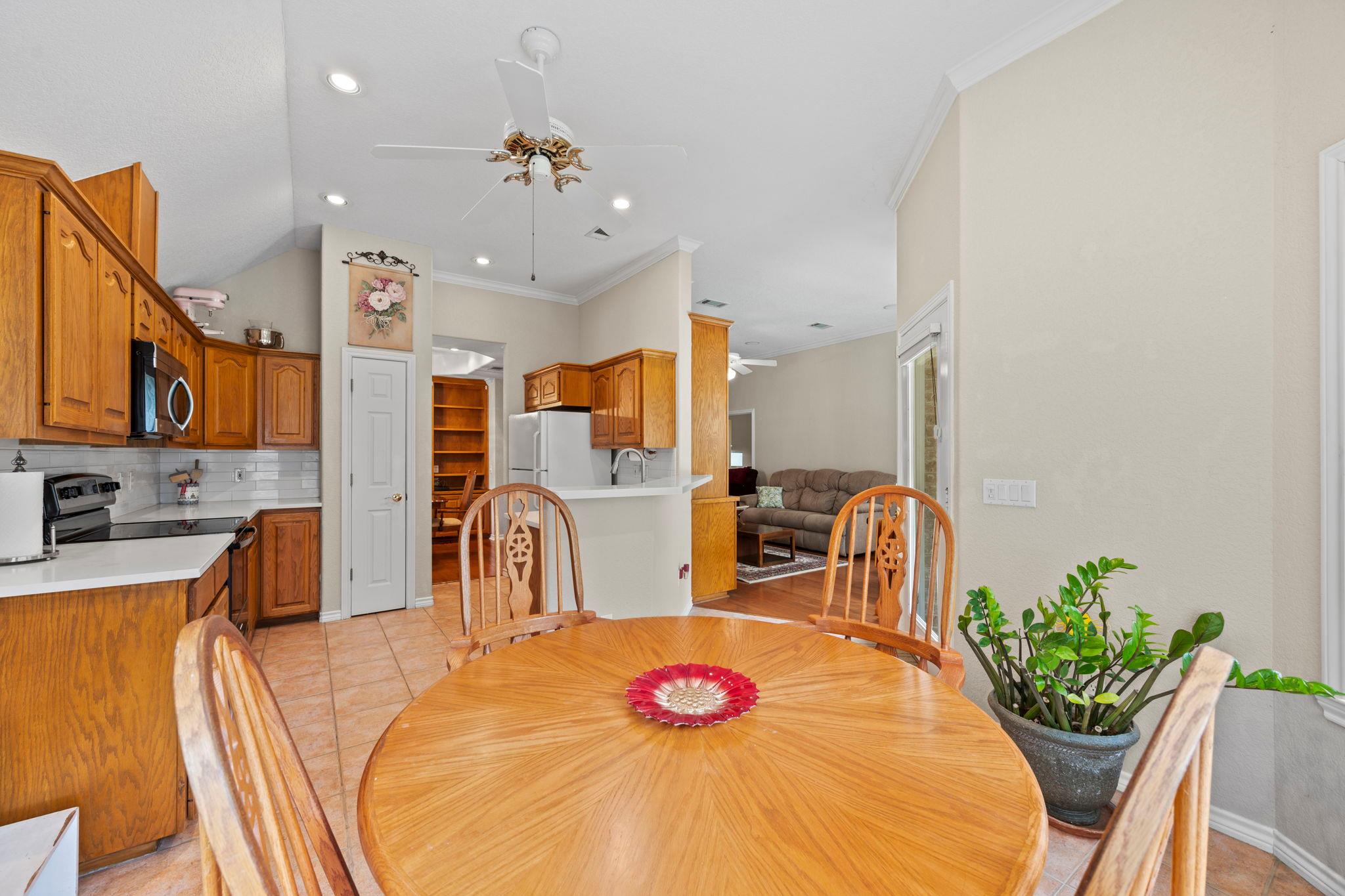 107 Stacey Ln, Georgetown, TX 78628