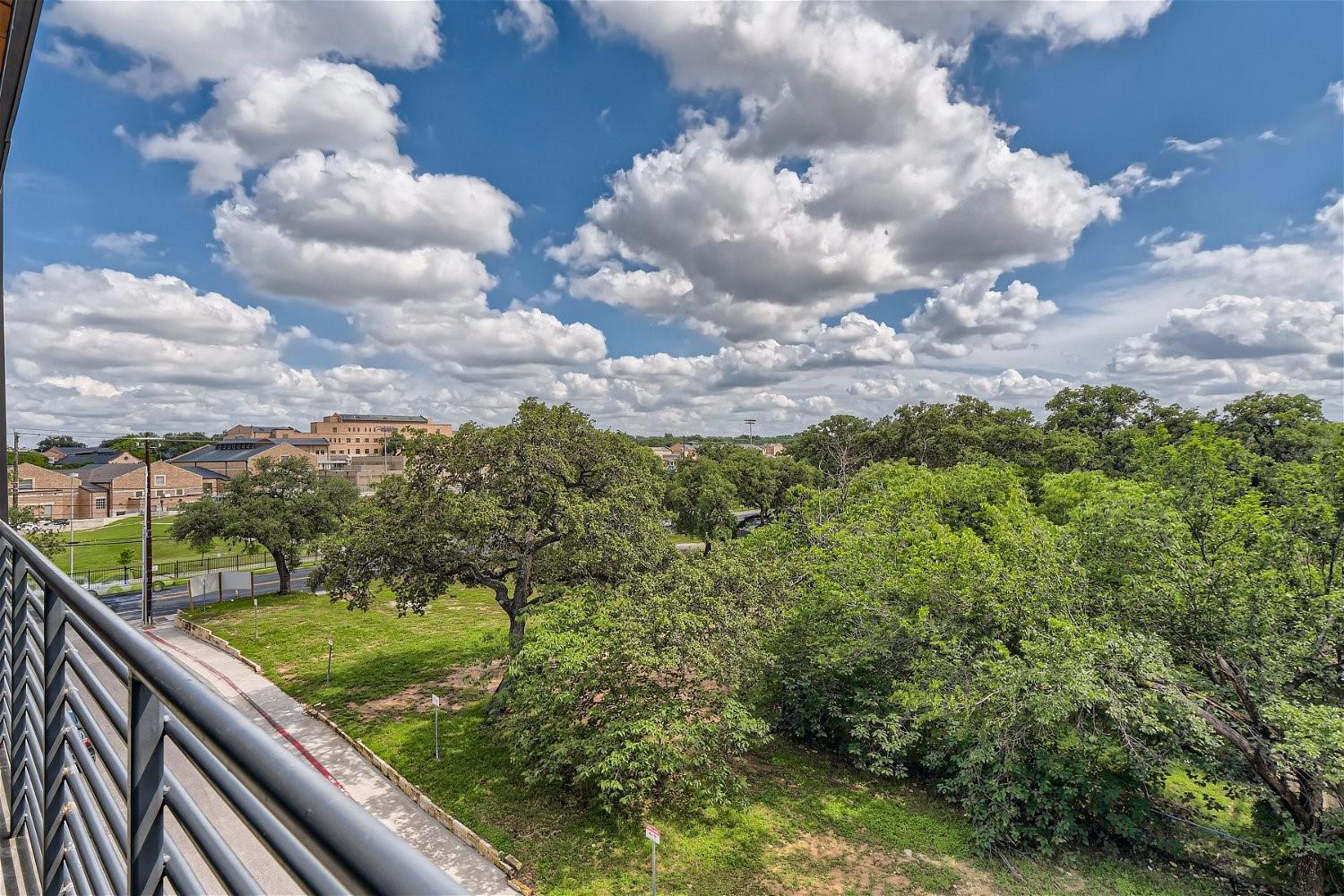 900 S 1st St # 421, Austin, TX 78704