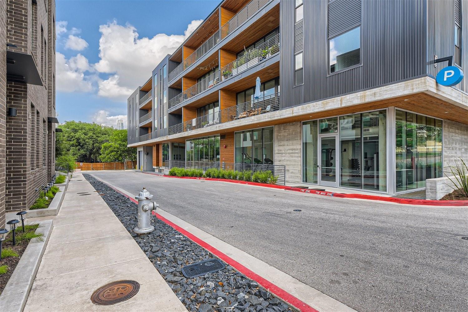 900 S 1st St # 421, Austin, TX 78704