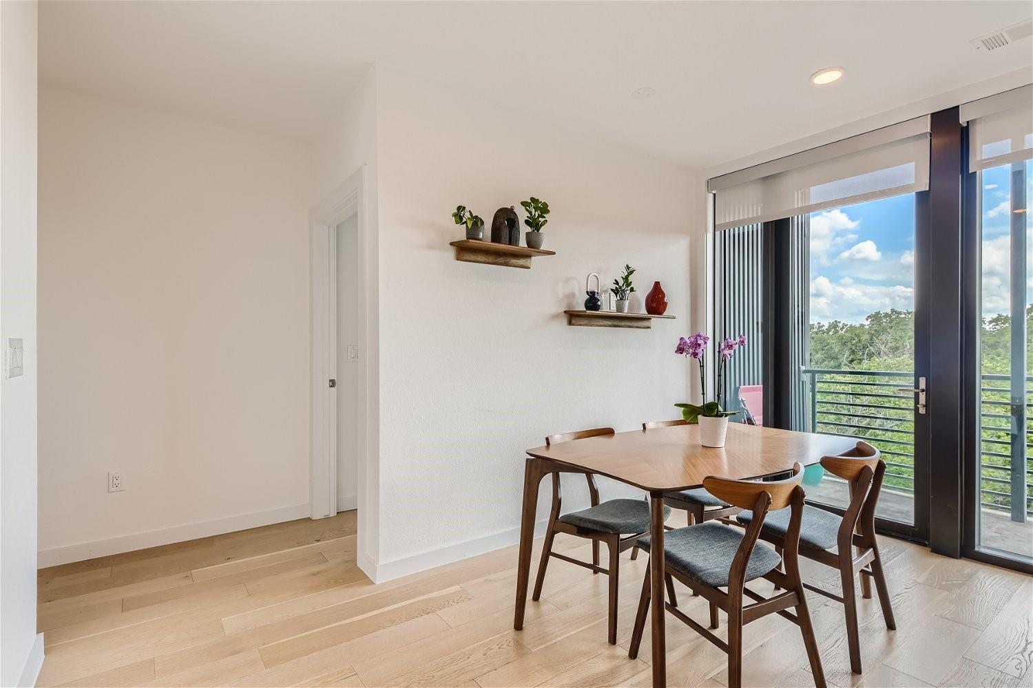 900 S 1st St # 421, Austin, TX 78704