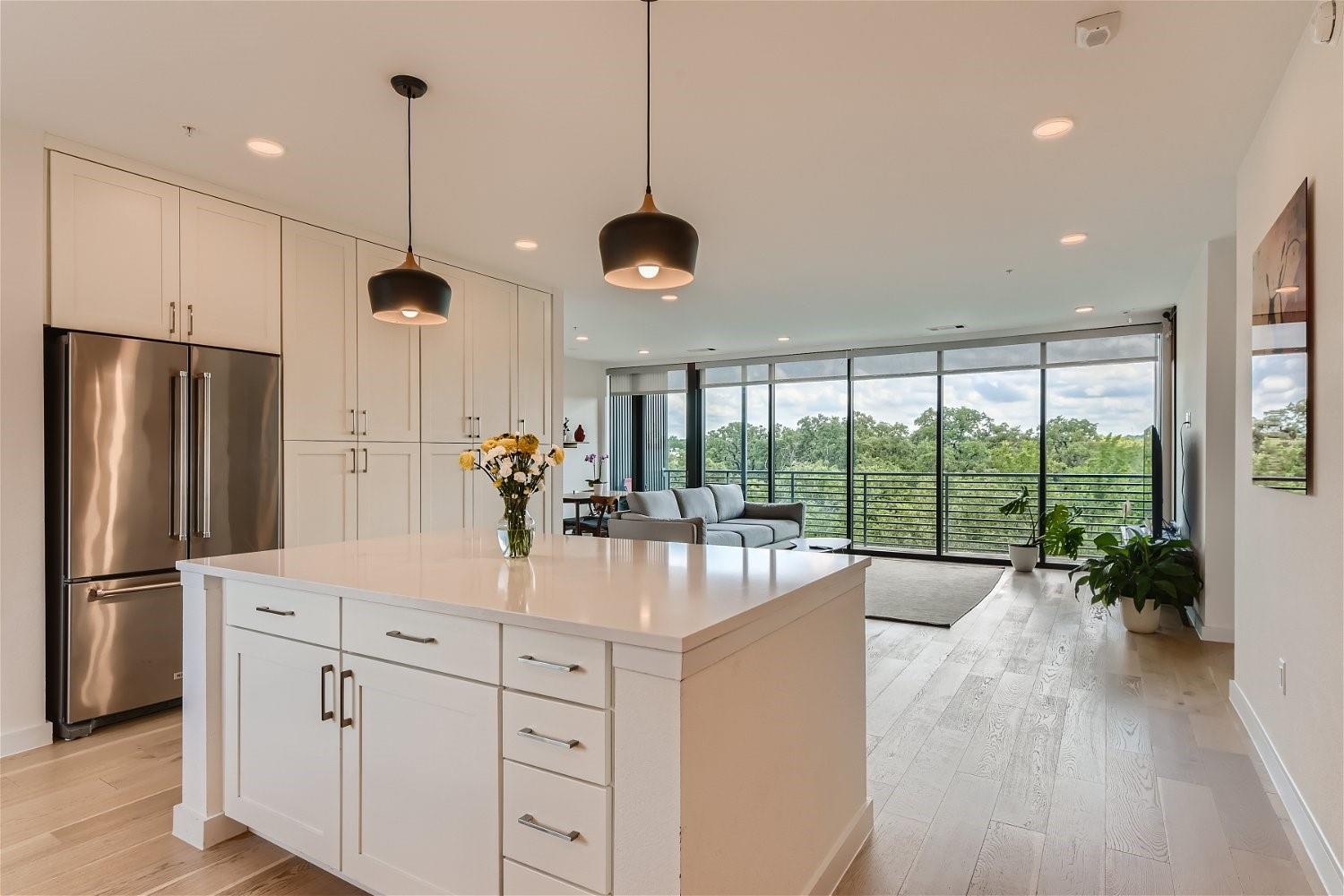 900 S 1st St # 421, Austin, TX 78704