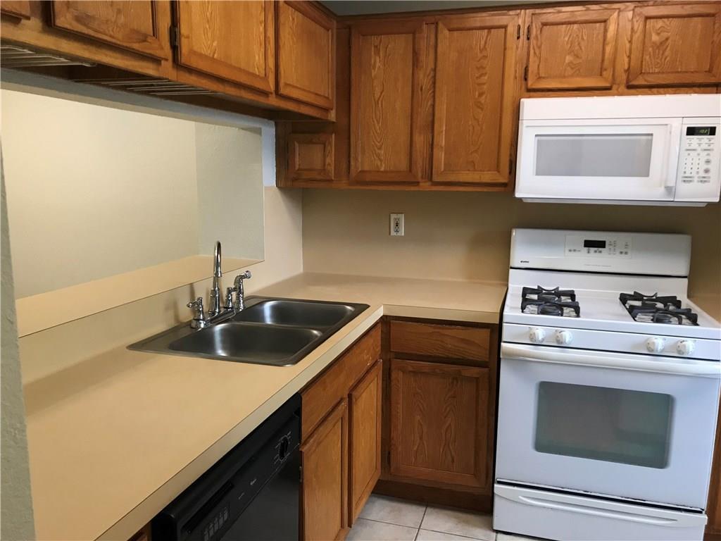 1411 GRACY FARMS Ln # 16, Austin, TX 78758