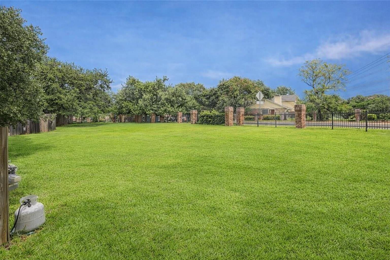 1411 GRACY FARMS Ln # 16, Austin, TX 78758