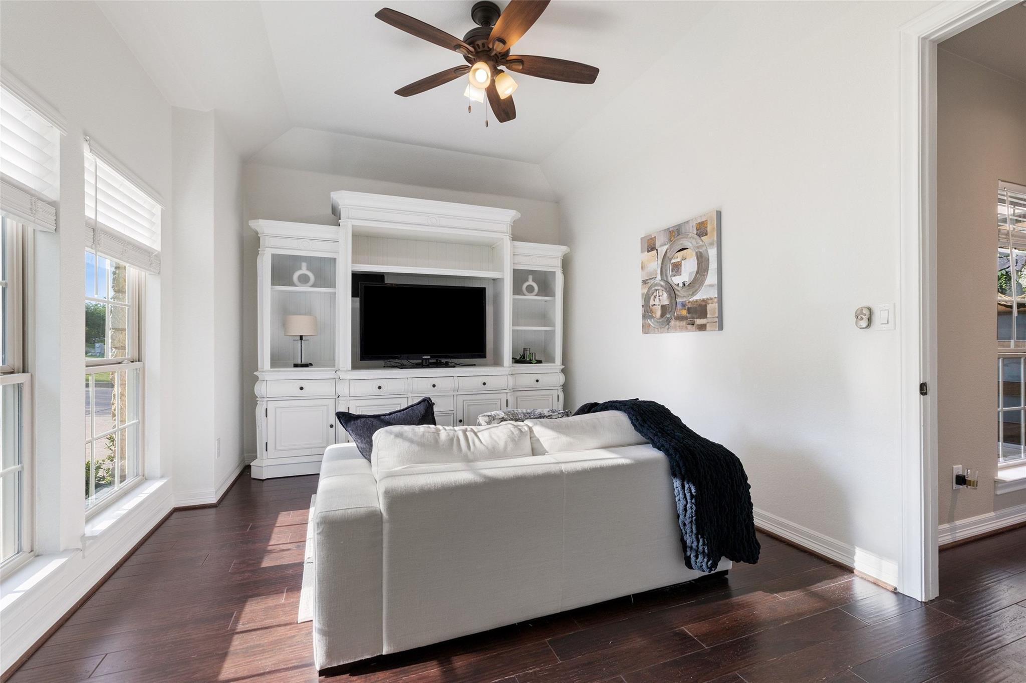 210 Lake Como Dr, Lakeway, TX 78734