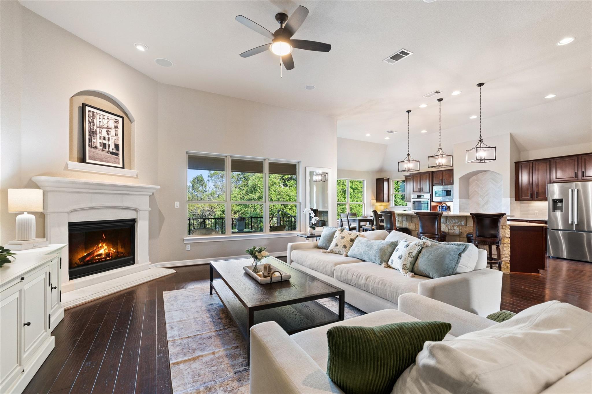 210 Lake Como Dr, Lakeway, TX 78734