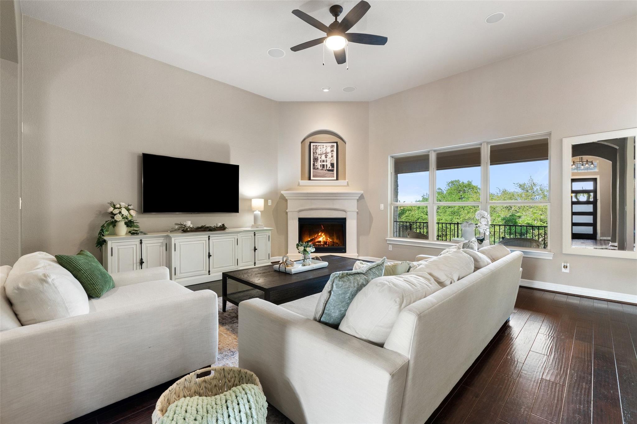 210 Lake Como Dr, Lakeway, TX 78734